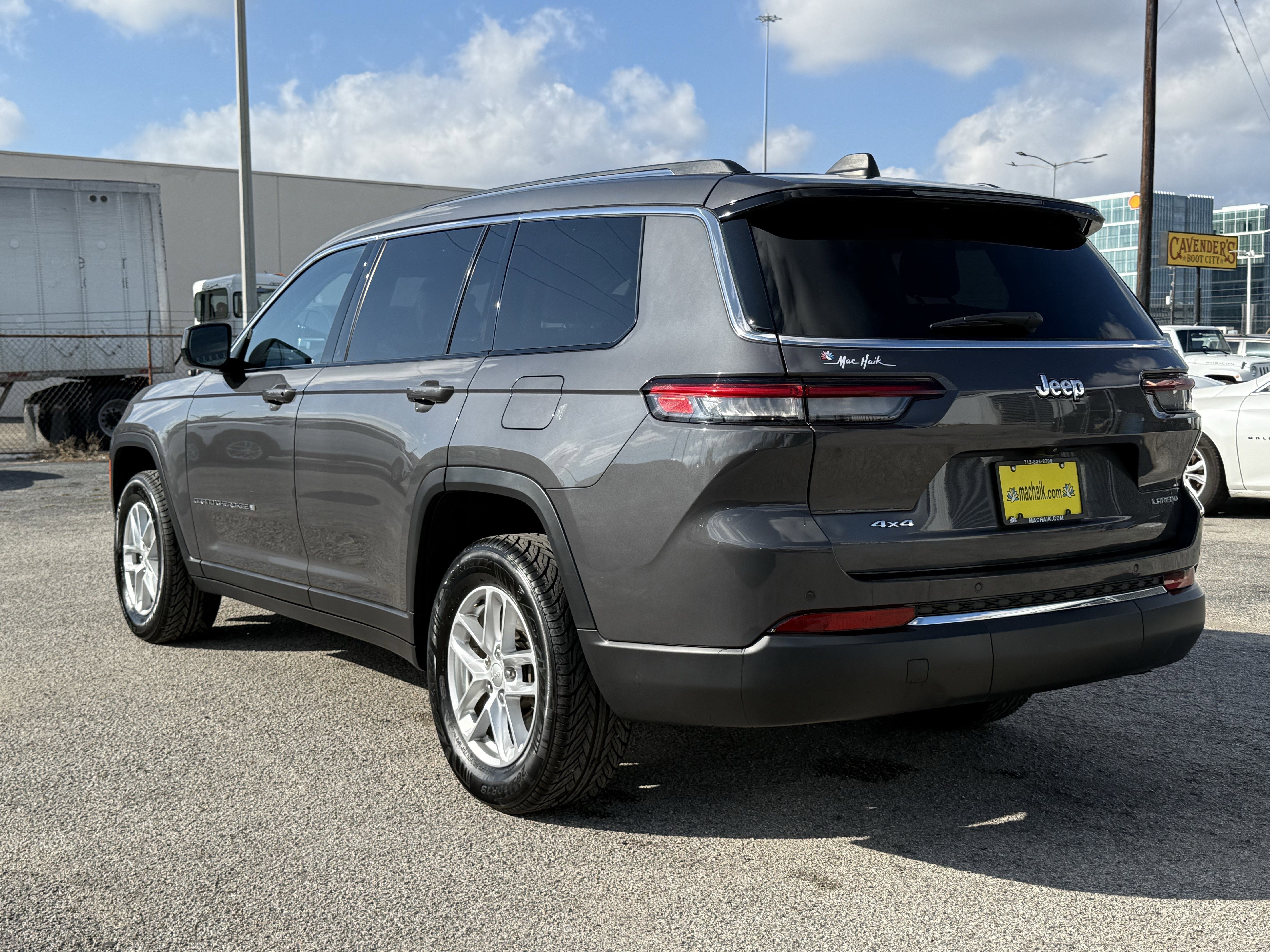 2023 Jeep Grand Cherokee L Laredo 4x4