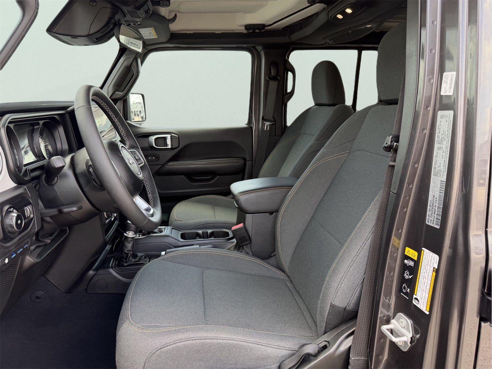 2025 Jeep Wrangler 4Xe Sahara