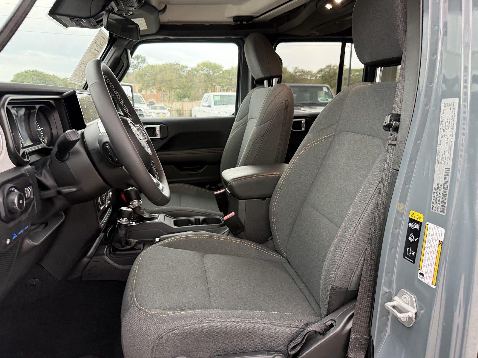 2025 Jeep Wrangler 4Xe Sahara