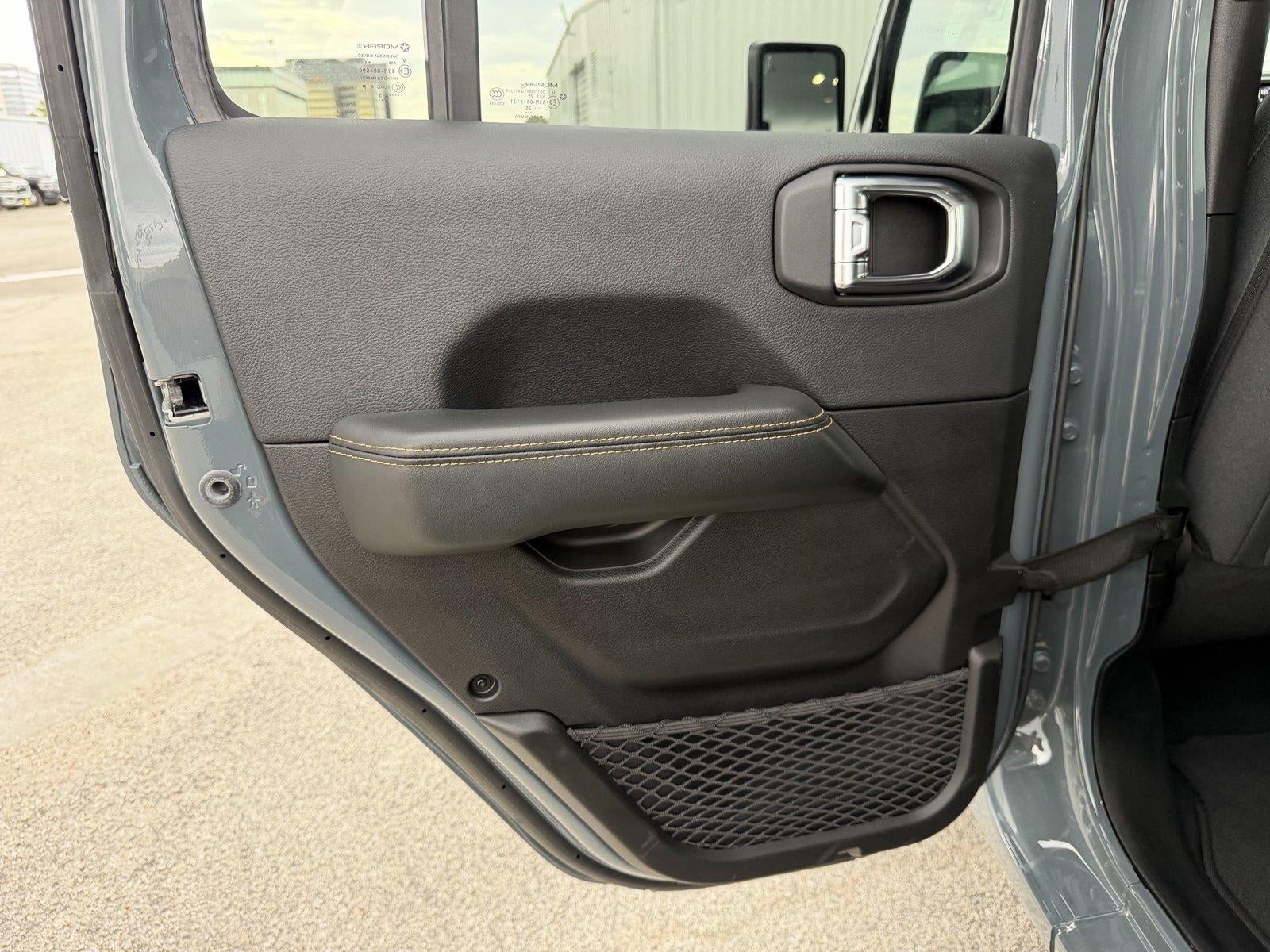 2025 Jeep Wrangler 4Xe Sahara