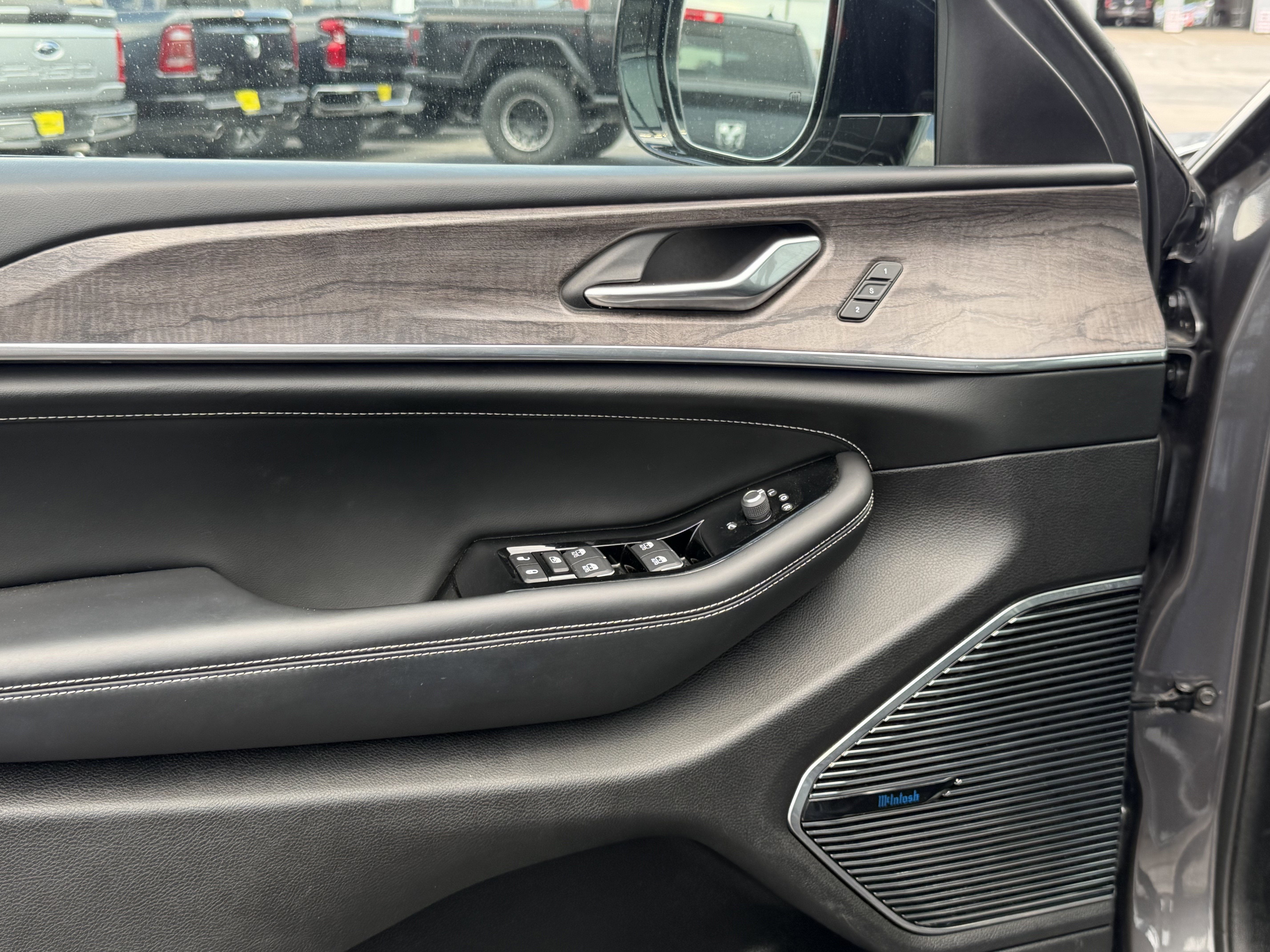 2022 Jeep Grand Cherokee 4xe Overland 4x4