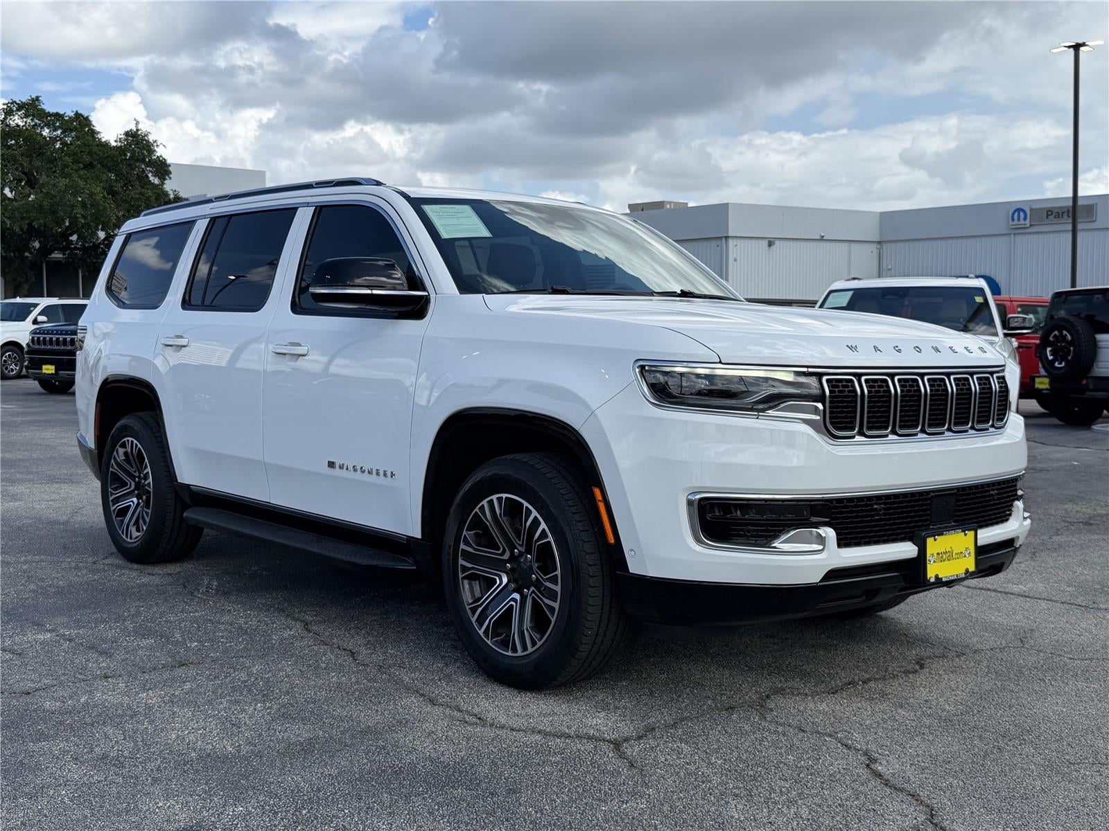 2024 Jeep Wagoneer BASE
