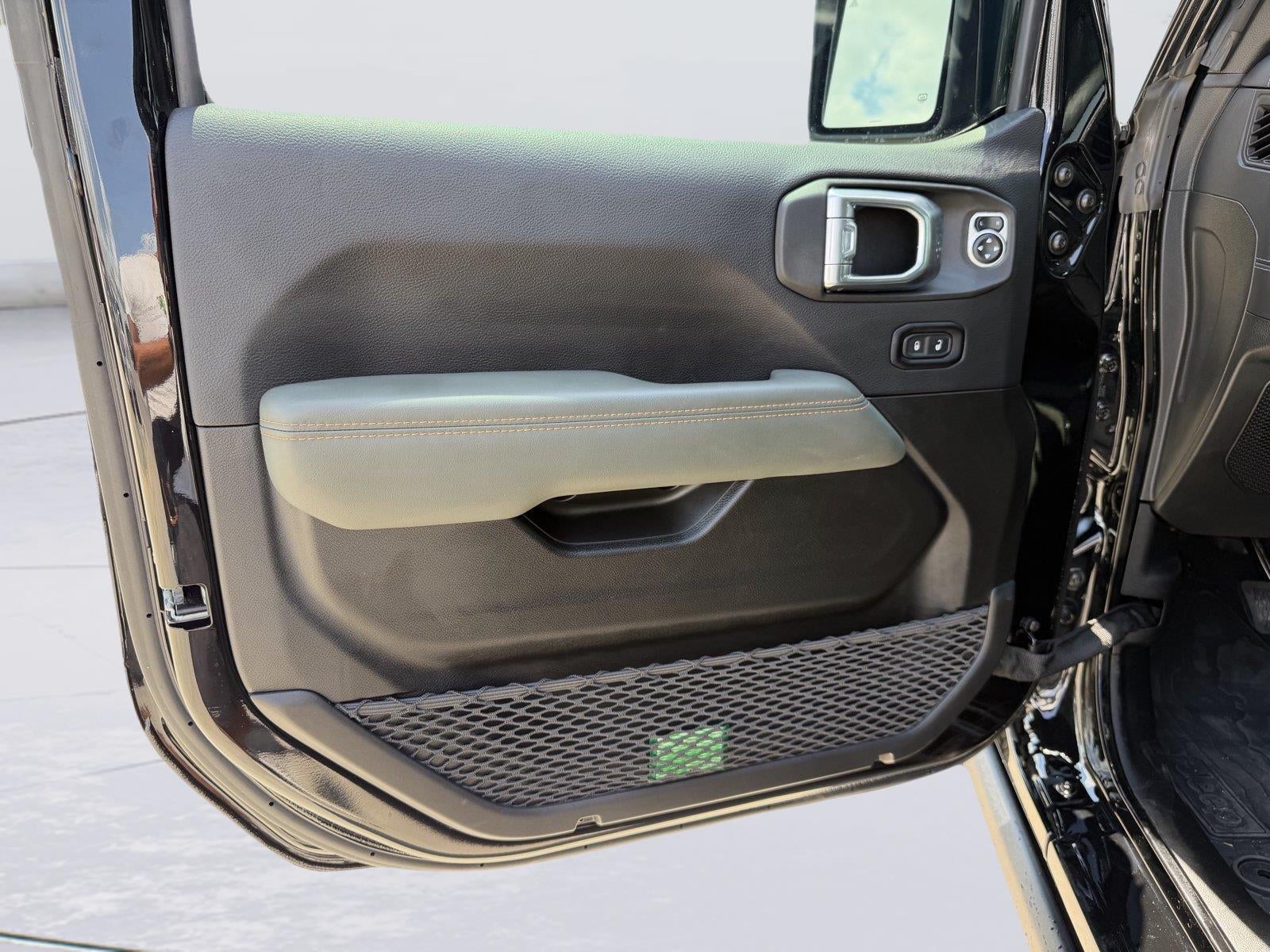 2025 Jeep Gladiator Mojave X