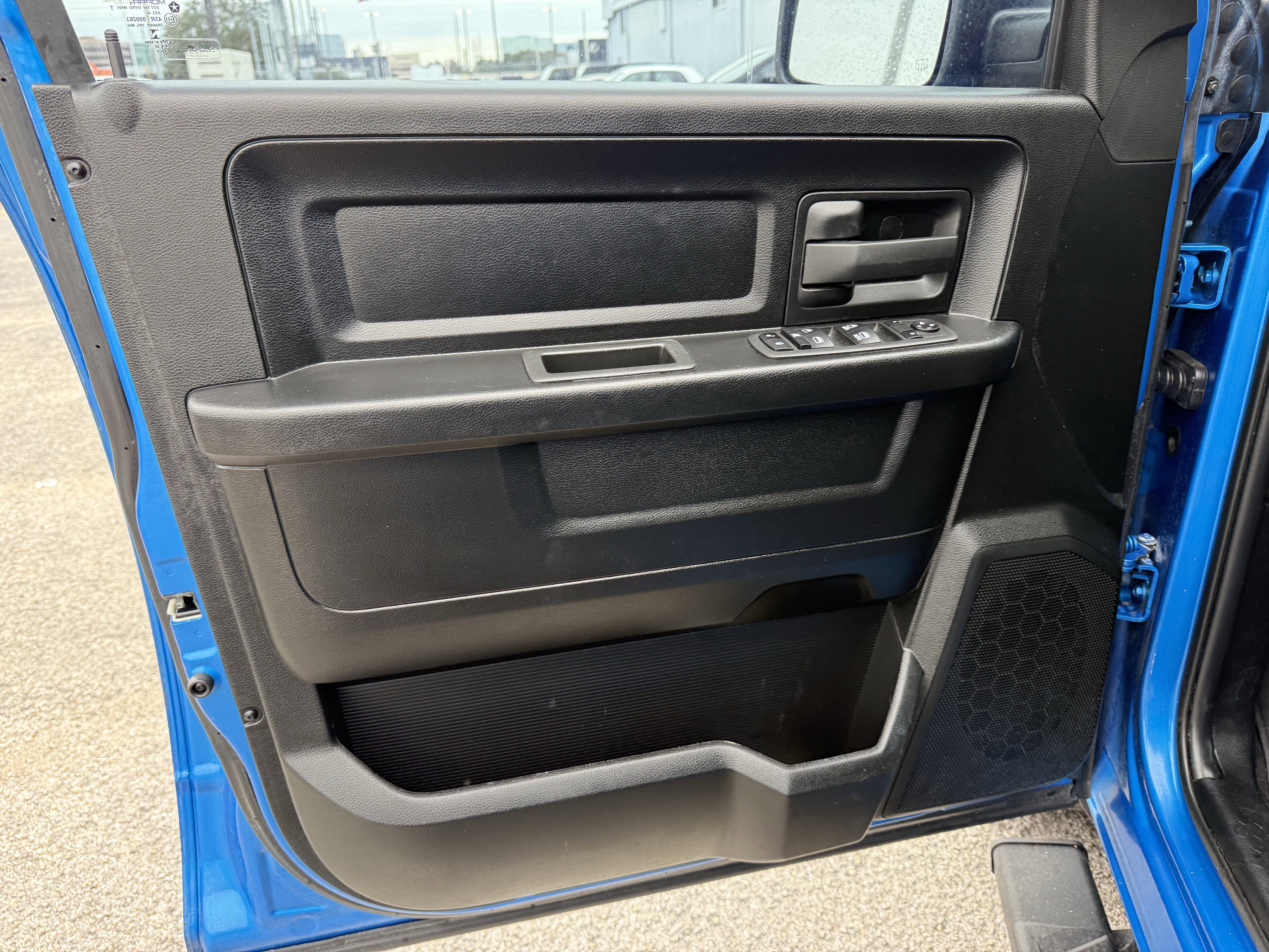 2022 RAM 1500 Classic Tradesman Quad Cab 4x2 6'4' Box