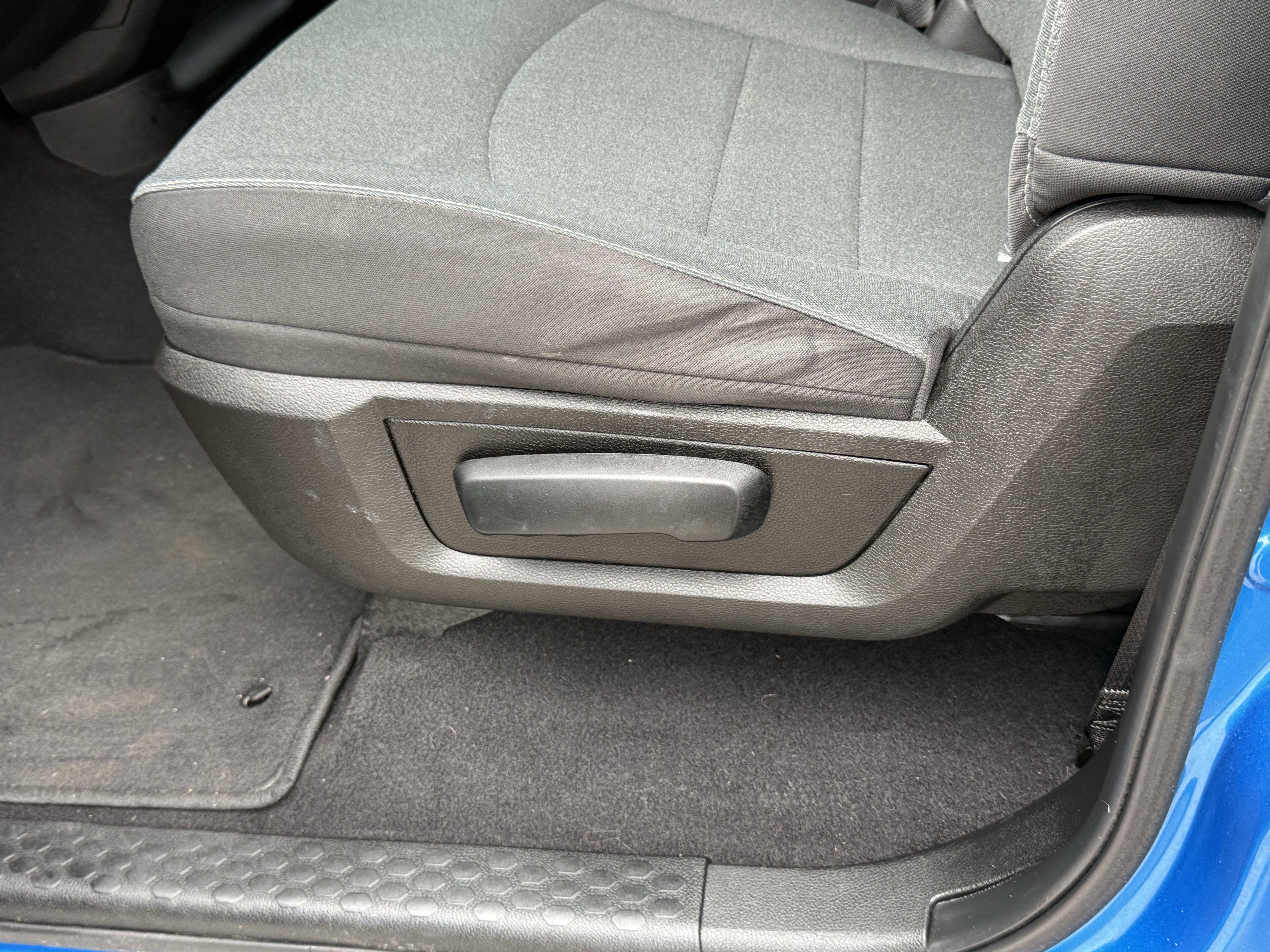 2022 RAM 1500 Classic Tradesman Quad Cab 4x2 6'4' Box