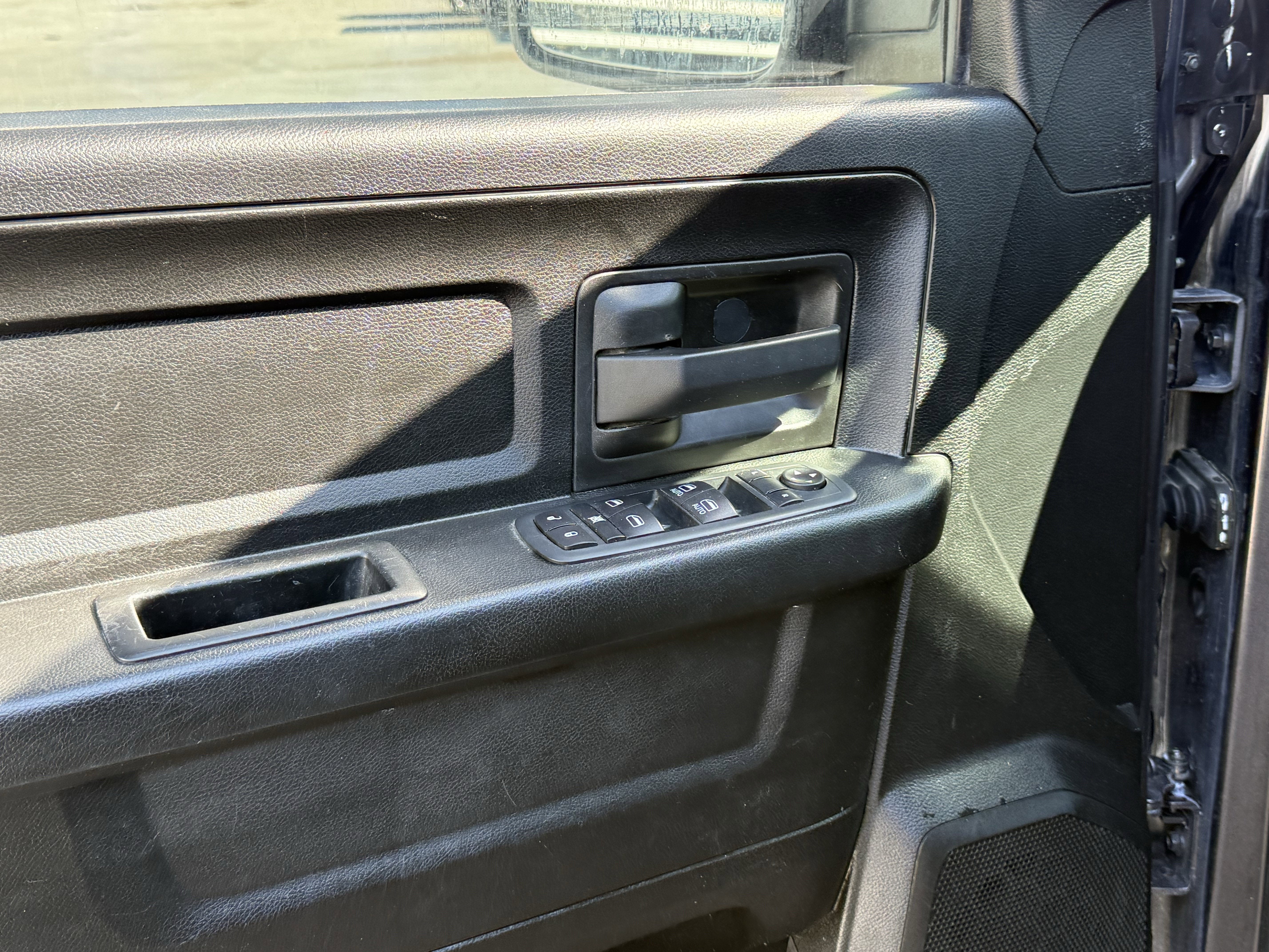 2020 RAM 1500 Classic Tradesman Quad Cab 4x2 6'4' Box