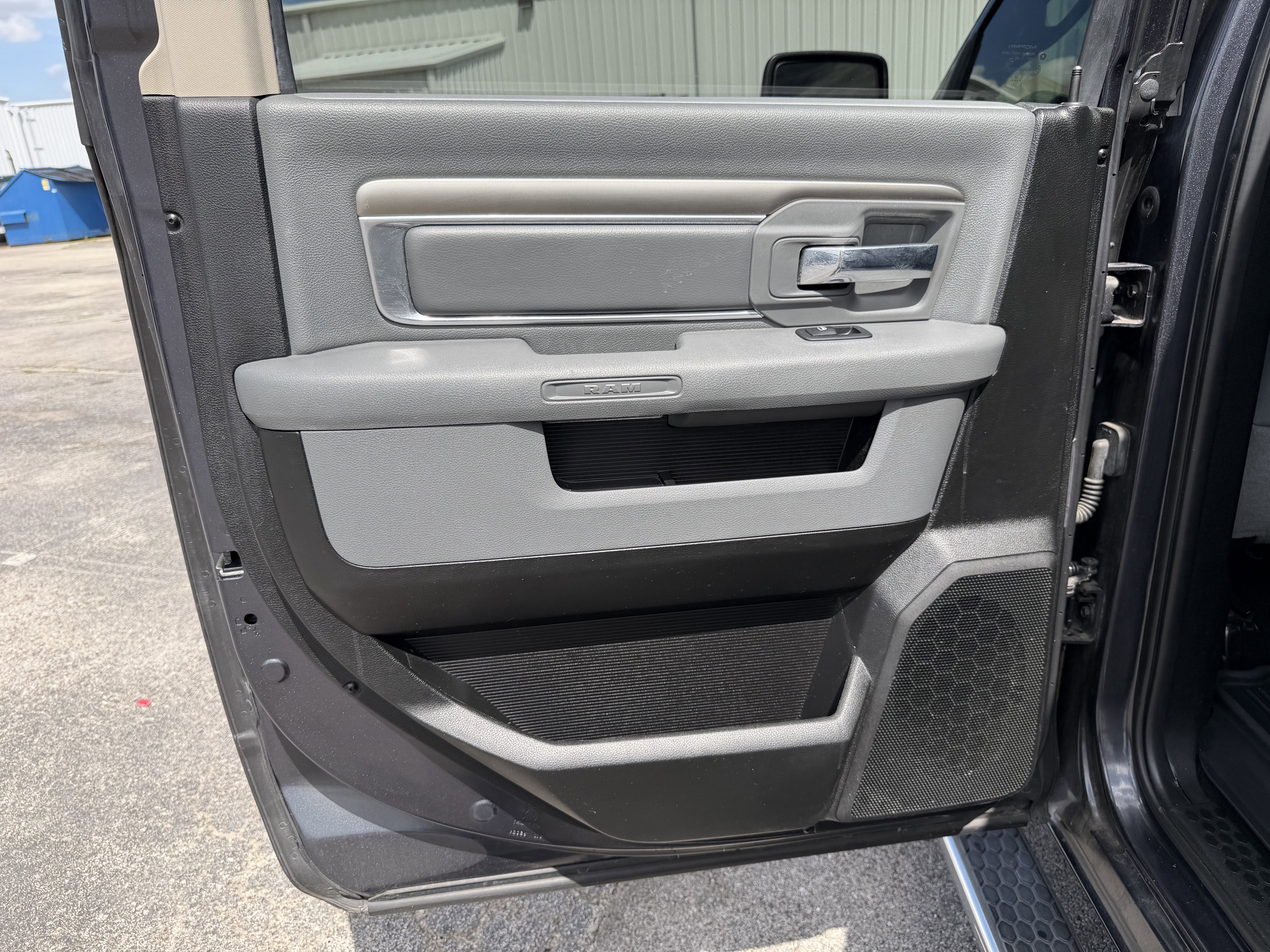 2019 RAM 1500 Classic Big Horn Crew Cab 4x4 5'7' Box