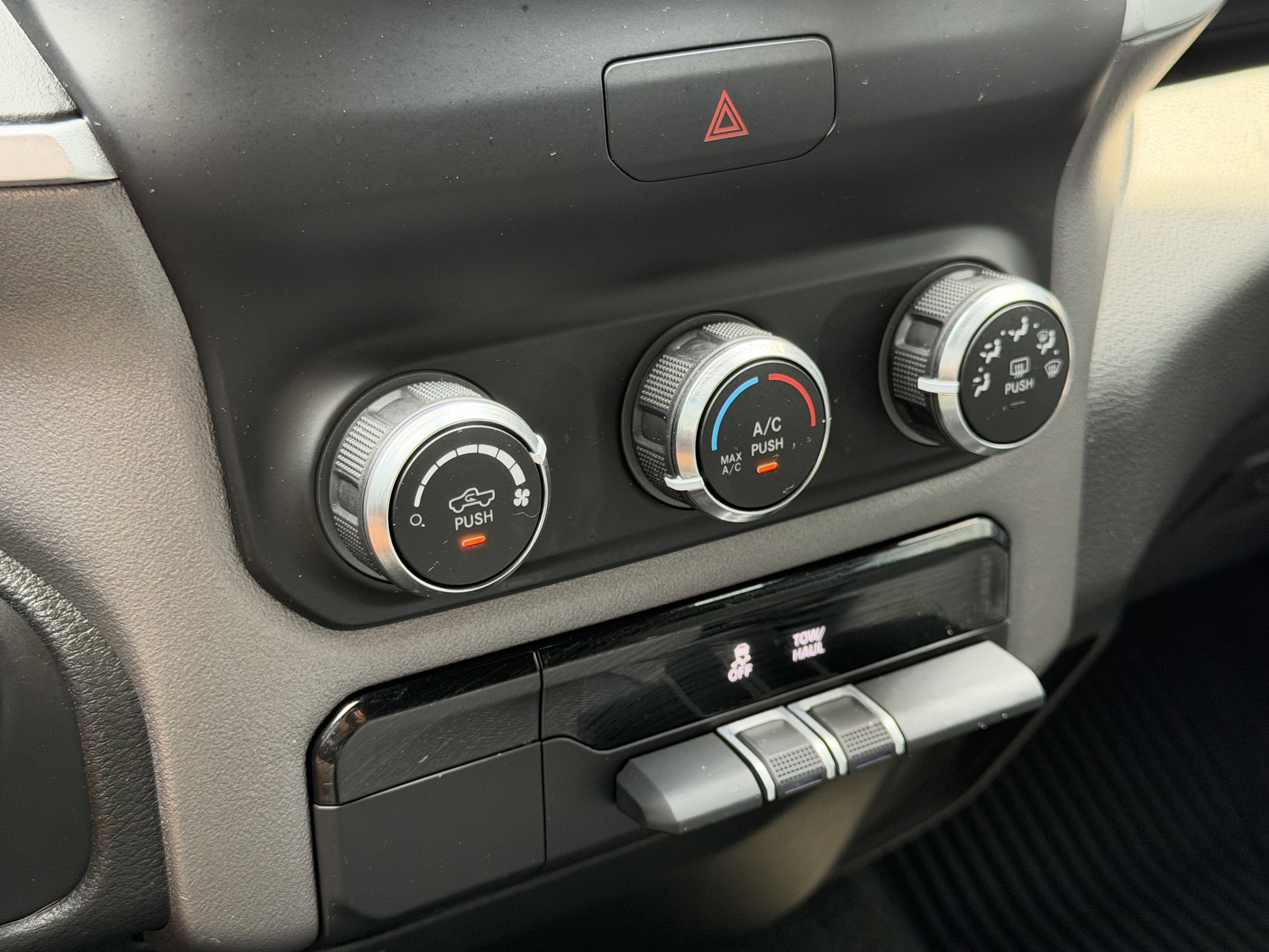 2022 RAM 1500 Lone Star Crew Cab 4x2 5'7' Box