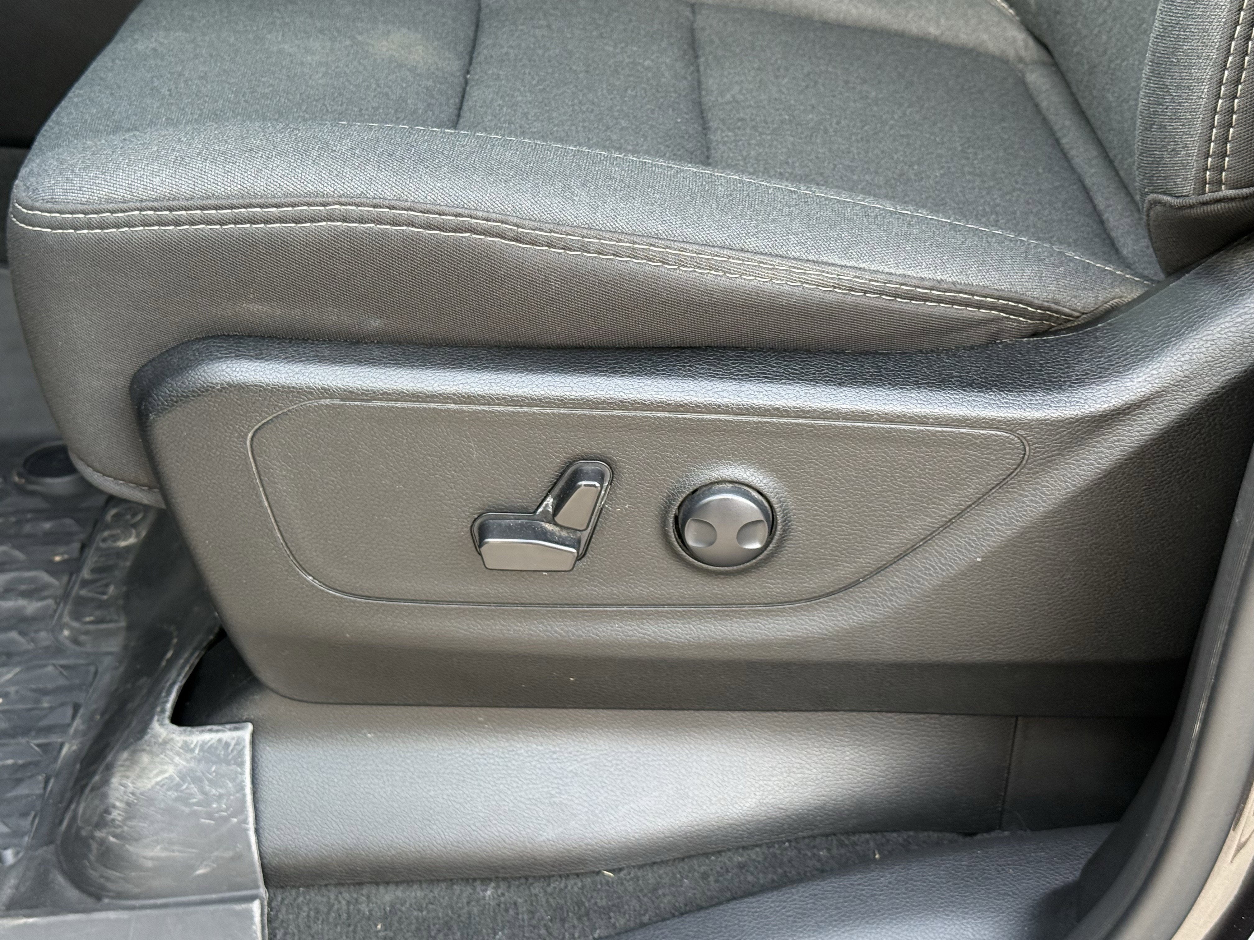 2024 RAM 1500 Lone Star Crew Cab 4x2 5'7' Box