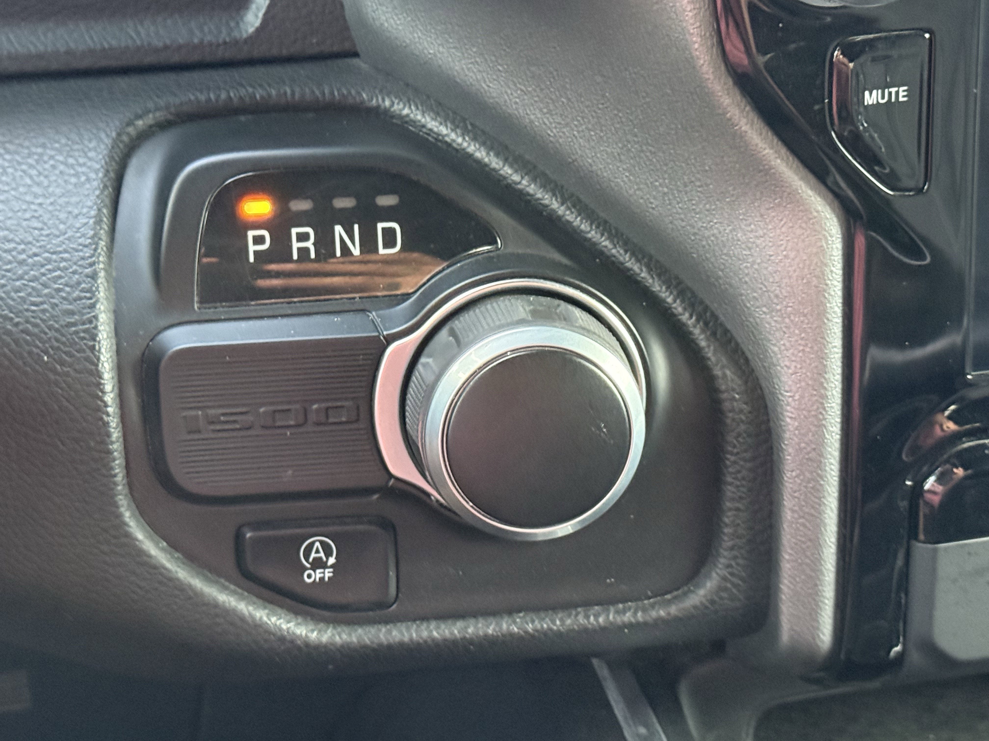 2024 RAM 1500 Lone Star Crew Cab 4x2 5'7' Box