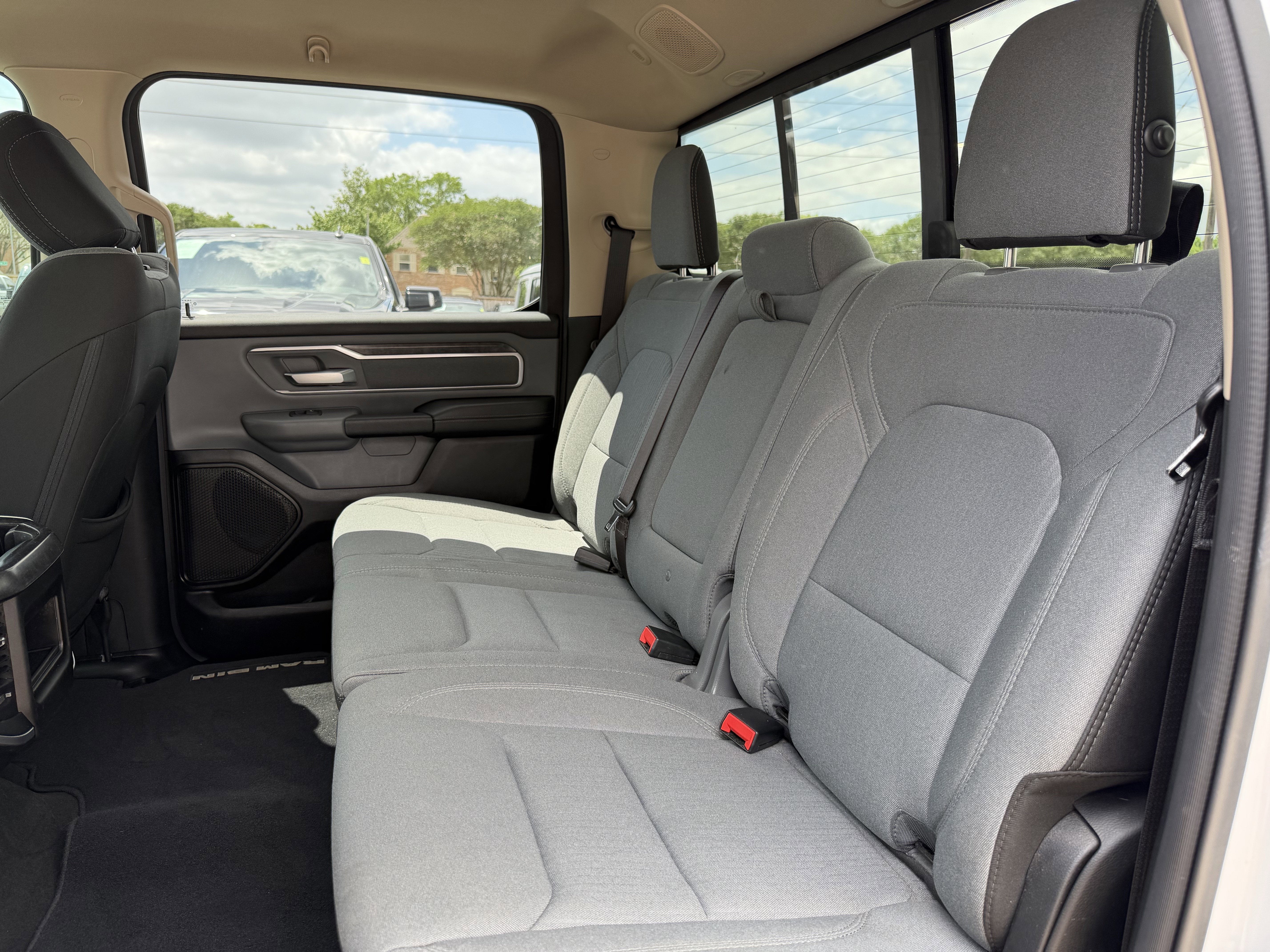 2020 RAM 1500 Big Horn Crew Cab 4x2 5'7' Box