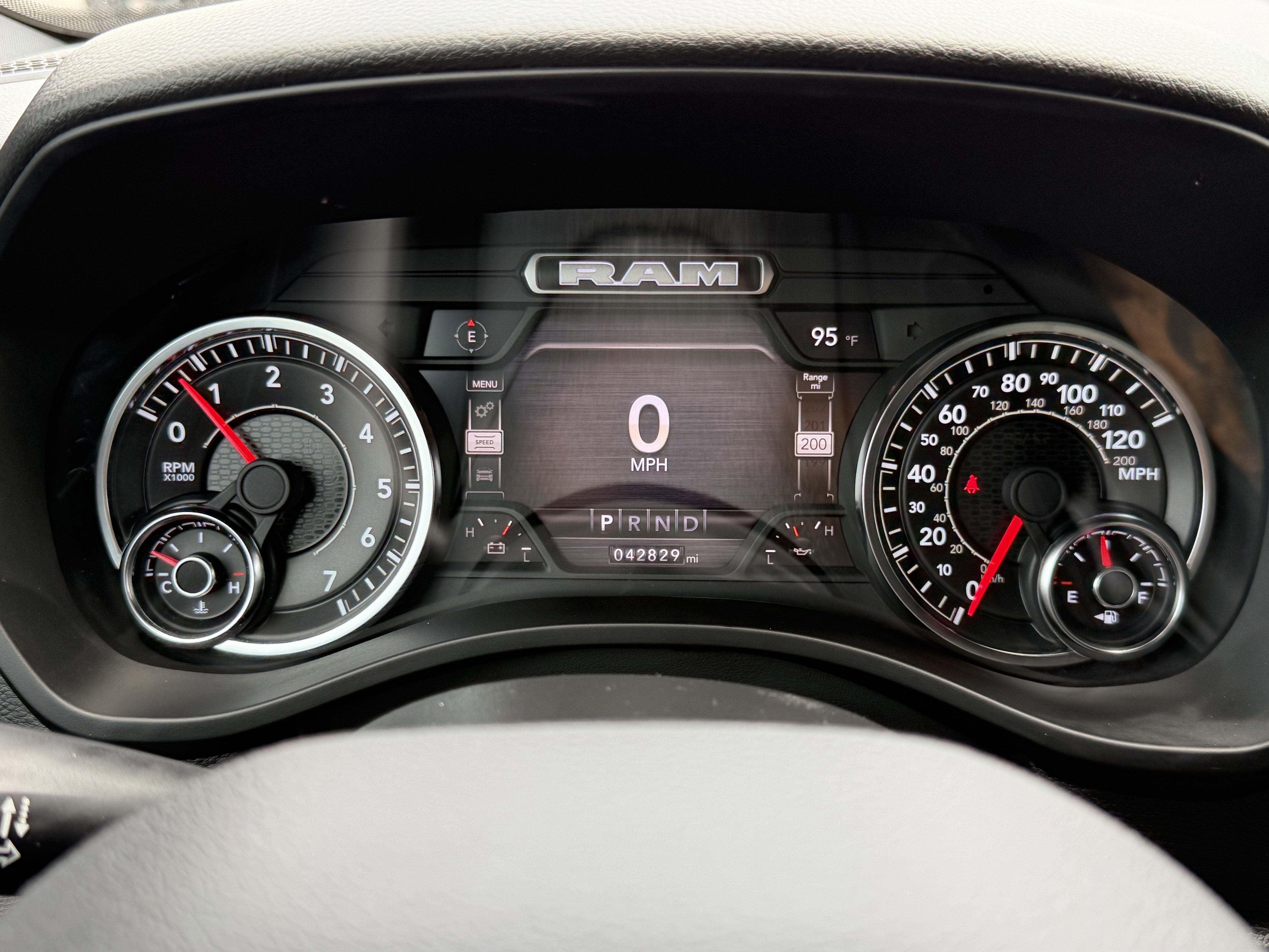 2023 RAM 1500 Lone Star Crew Cab 4x2 5'7' Box