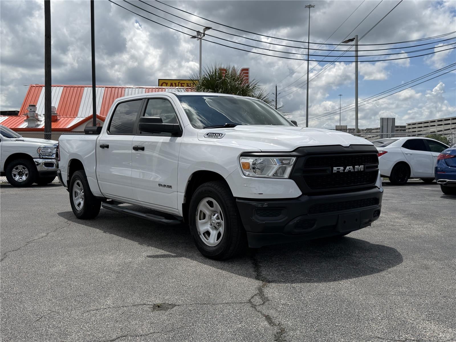 2022 RAM 1500 Tradesman Crew Cab 4x2 5'7' Box
