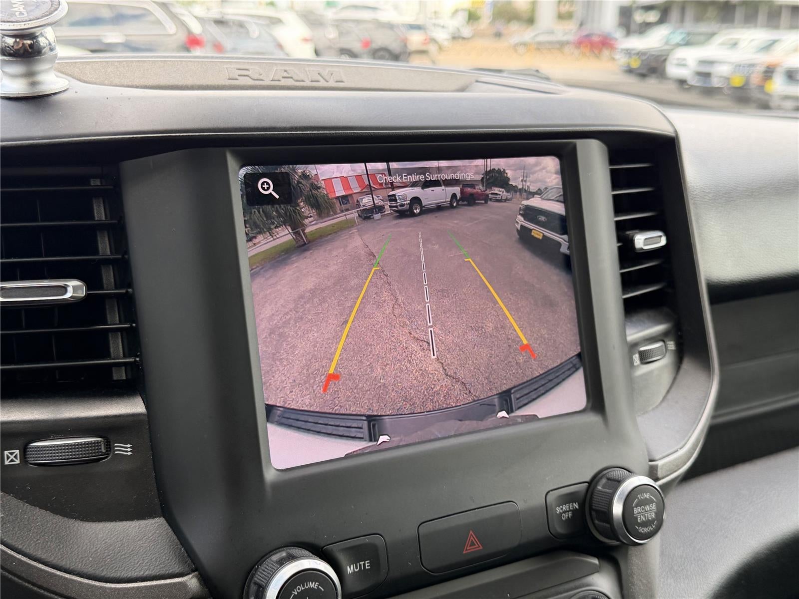 2022 RAM 1500 Tradesman Crew Cab 4x2 5'7' Box
