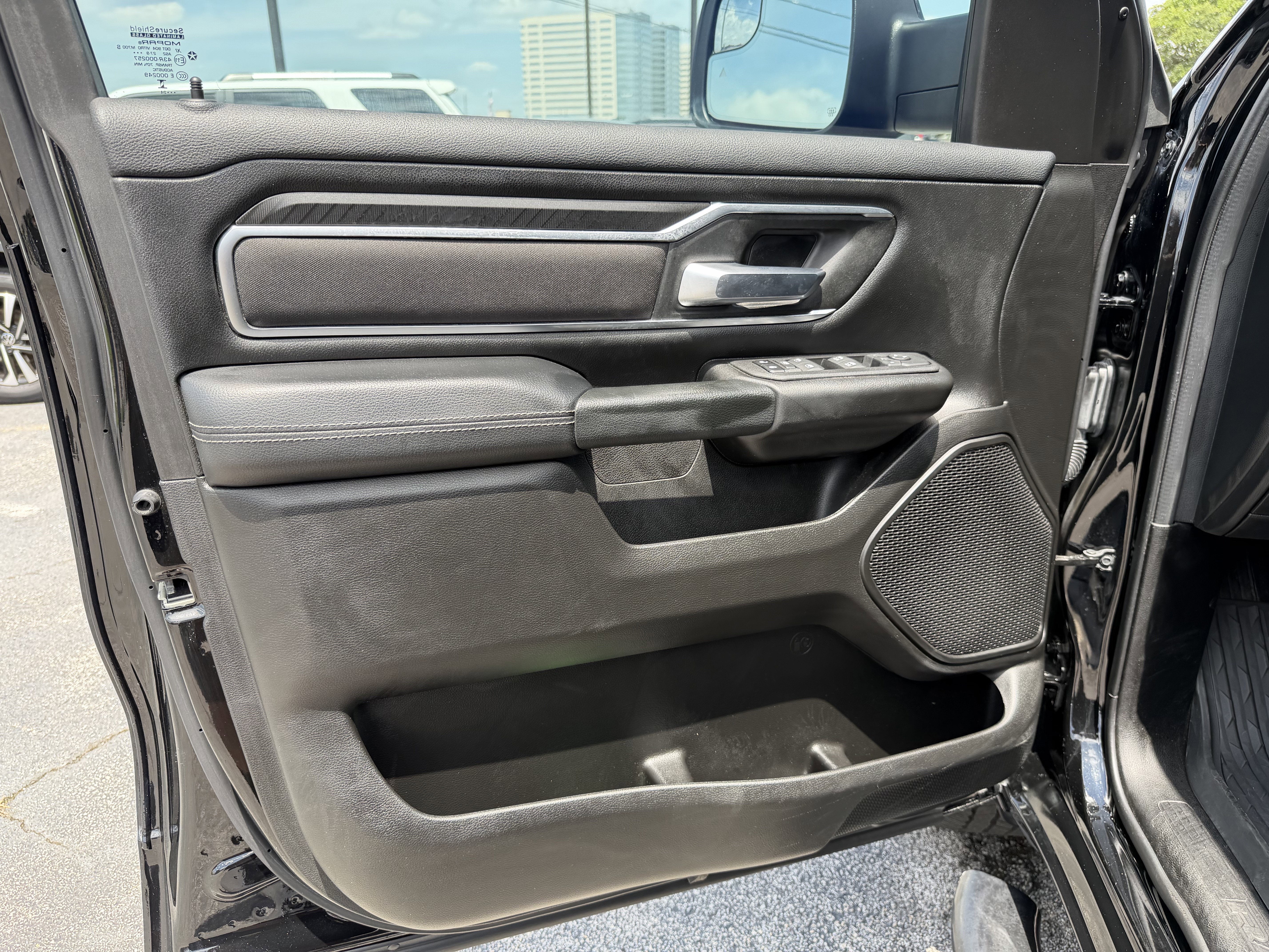 2025 RAM 1500 Lone Star Crew Cab 4x4 5'7' Box