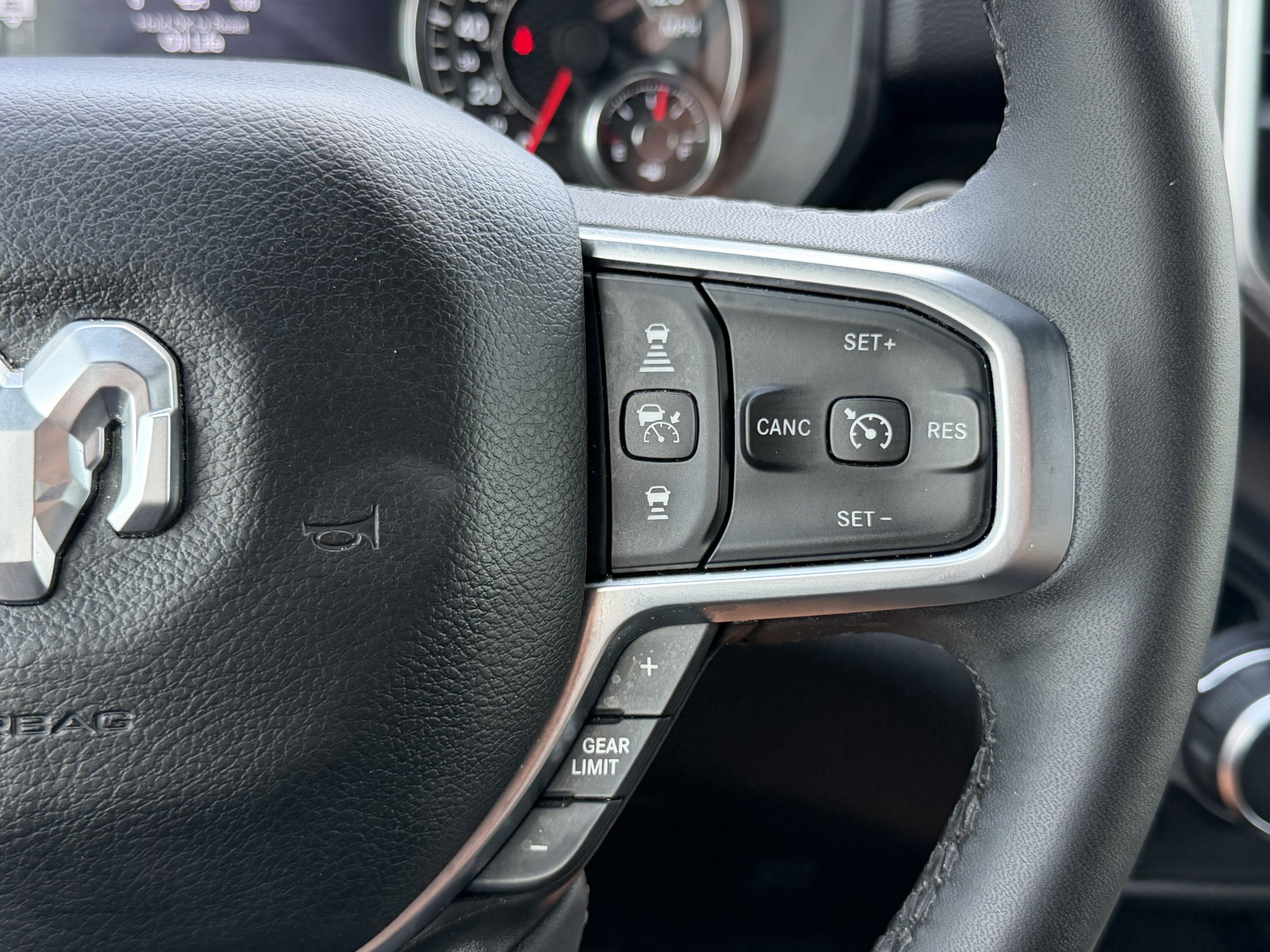 2025 RAM 1500 Lone Star Crew Cab 4x4 5'7' Box
