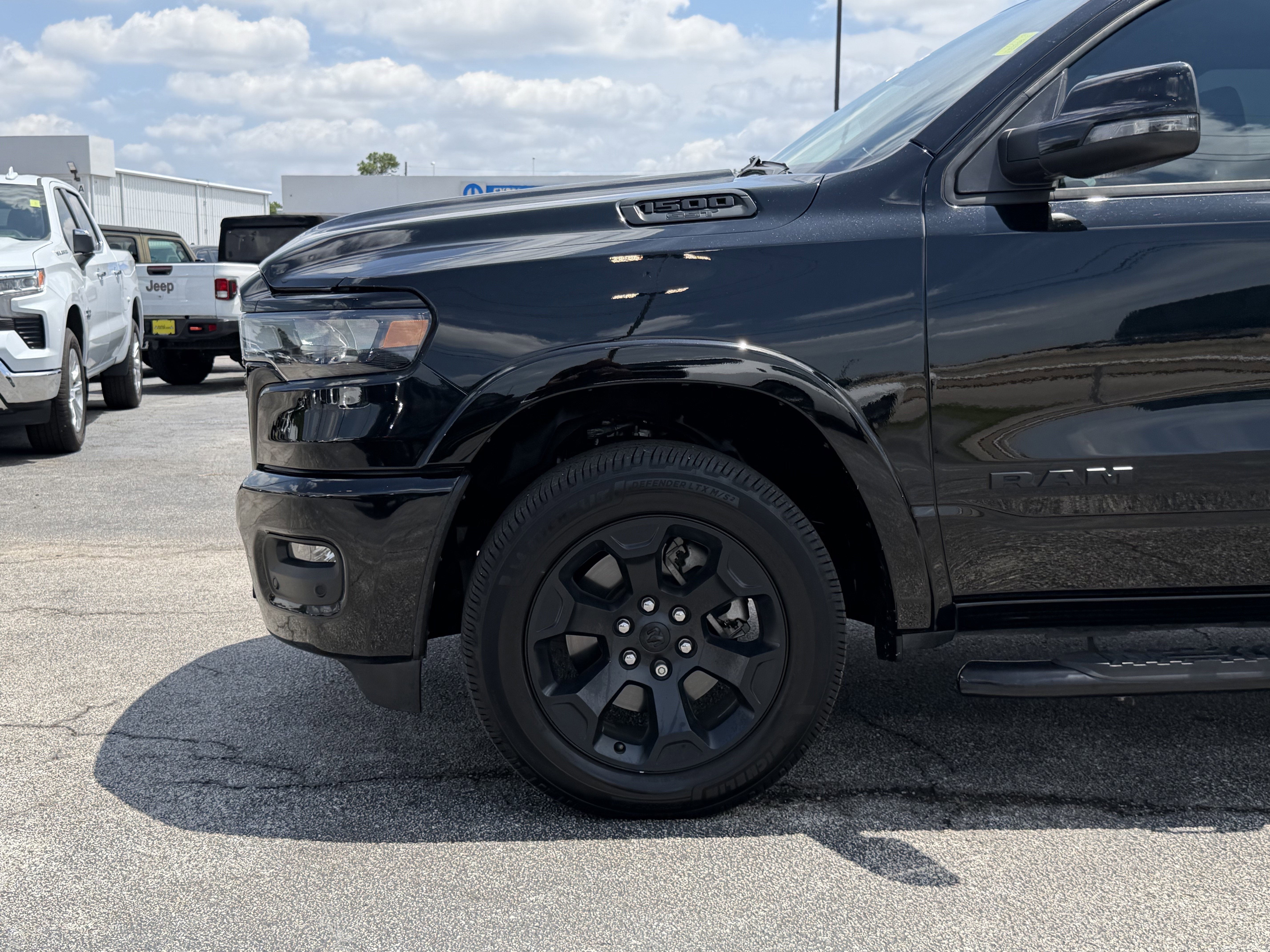 2025 RAM 1500 Lone Star Crew Cab 4x4 5'7' Box