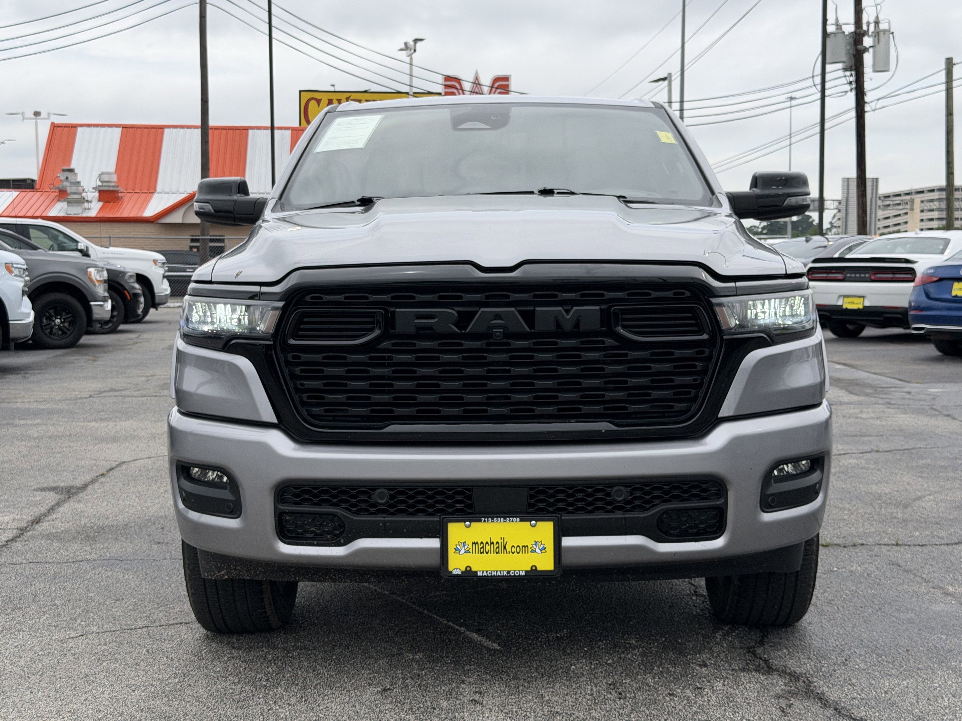 2025 RAM 1500 Lone Star Crew Cab 4x4 5'7' Box