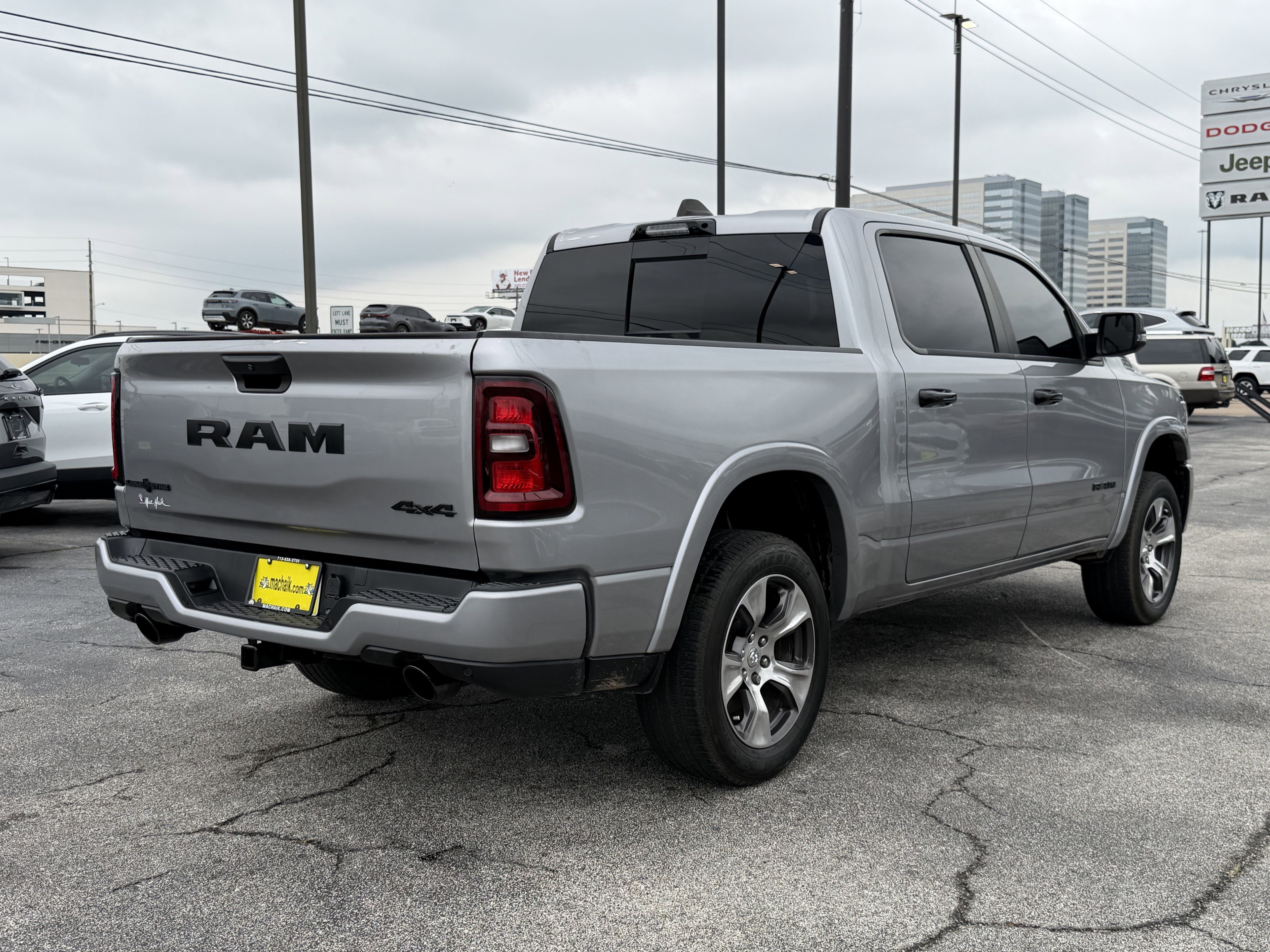 2025 RAM 1500 Lone Star Crew Cab 4x4 5'7' Box