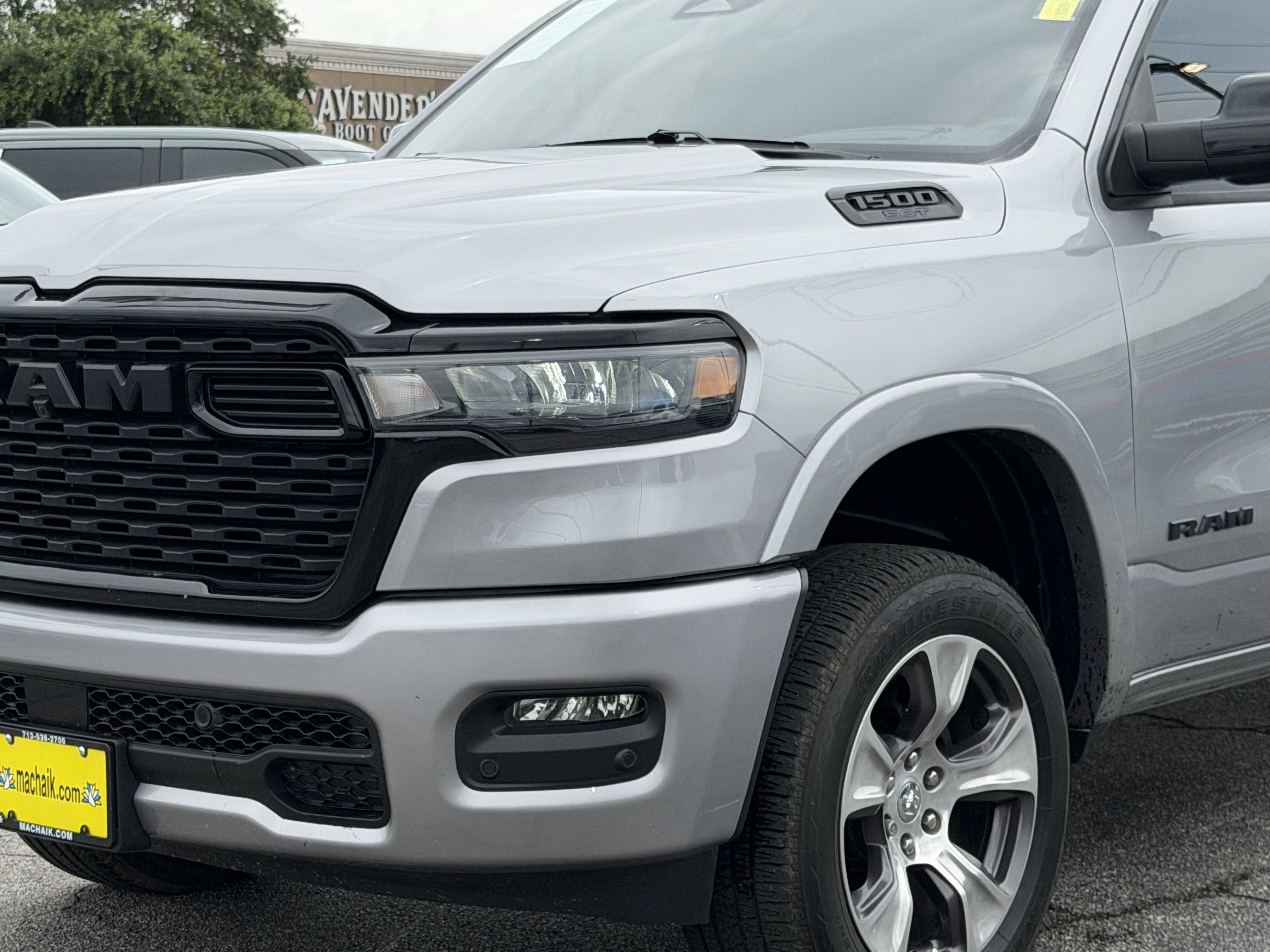 2025 RAM 1500 Lone Star Crew Cab 4x4 5'7' Box