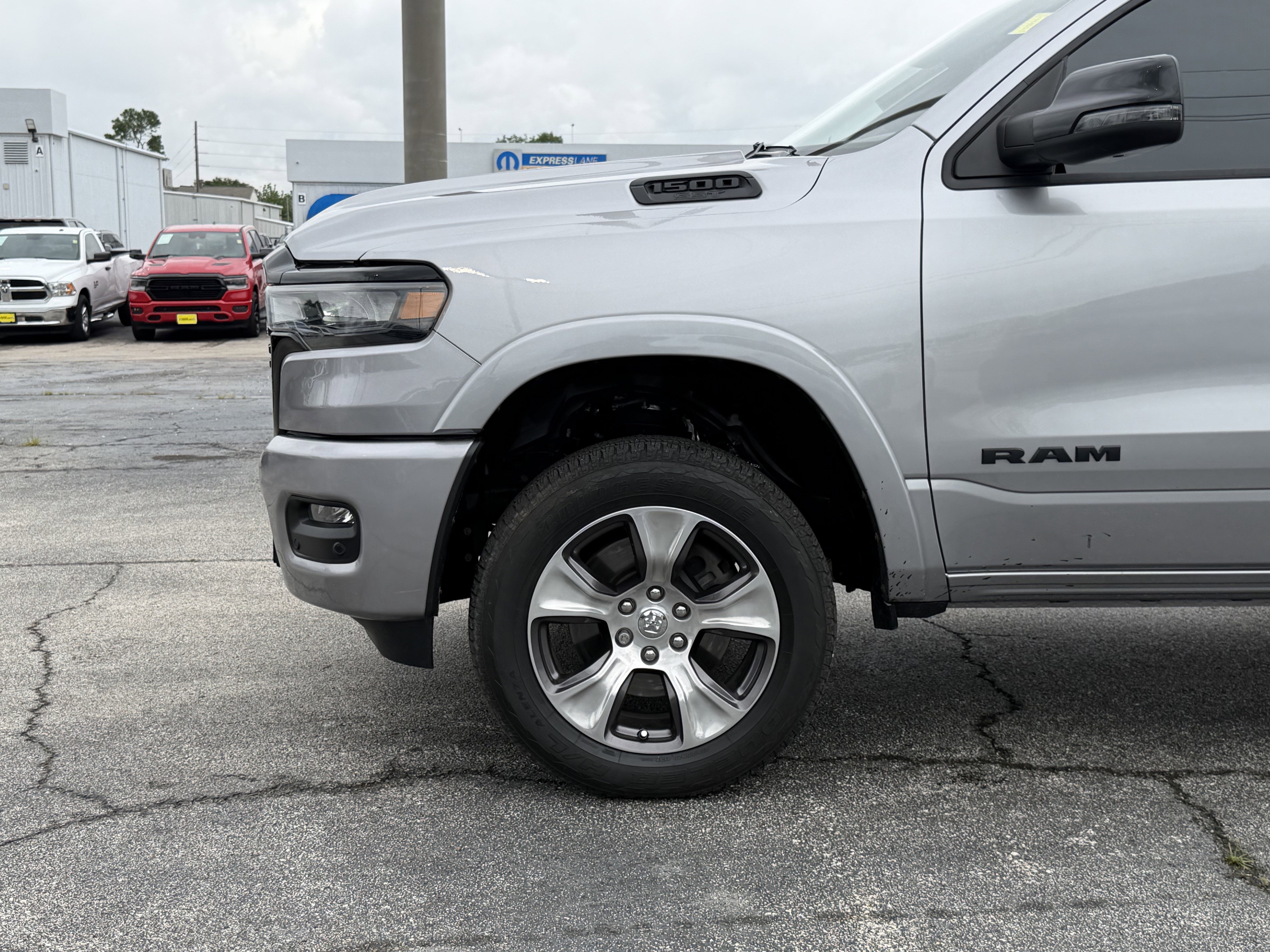 2025 RAM 1500 Lone Star Crew Cab 4x4 5'7' Box