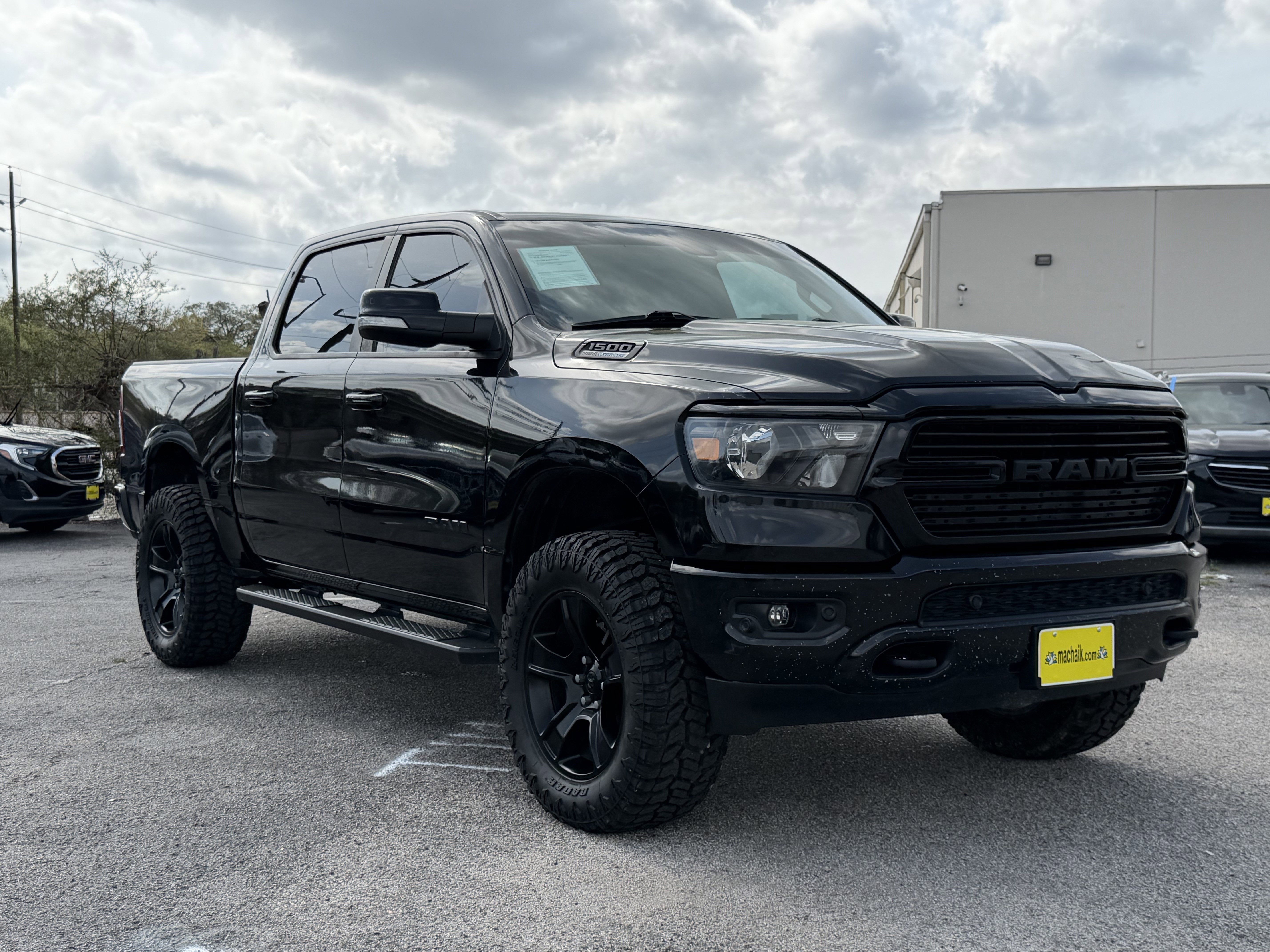 2021 RAM 1500 Lone Star Crew Cab 4x4 5'7' Box
