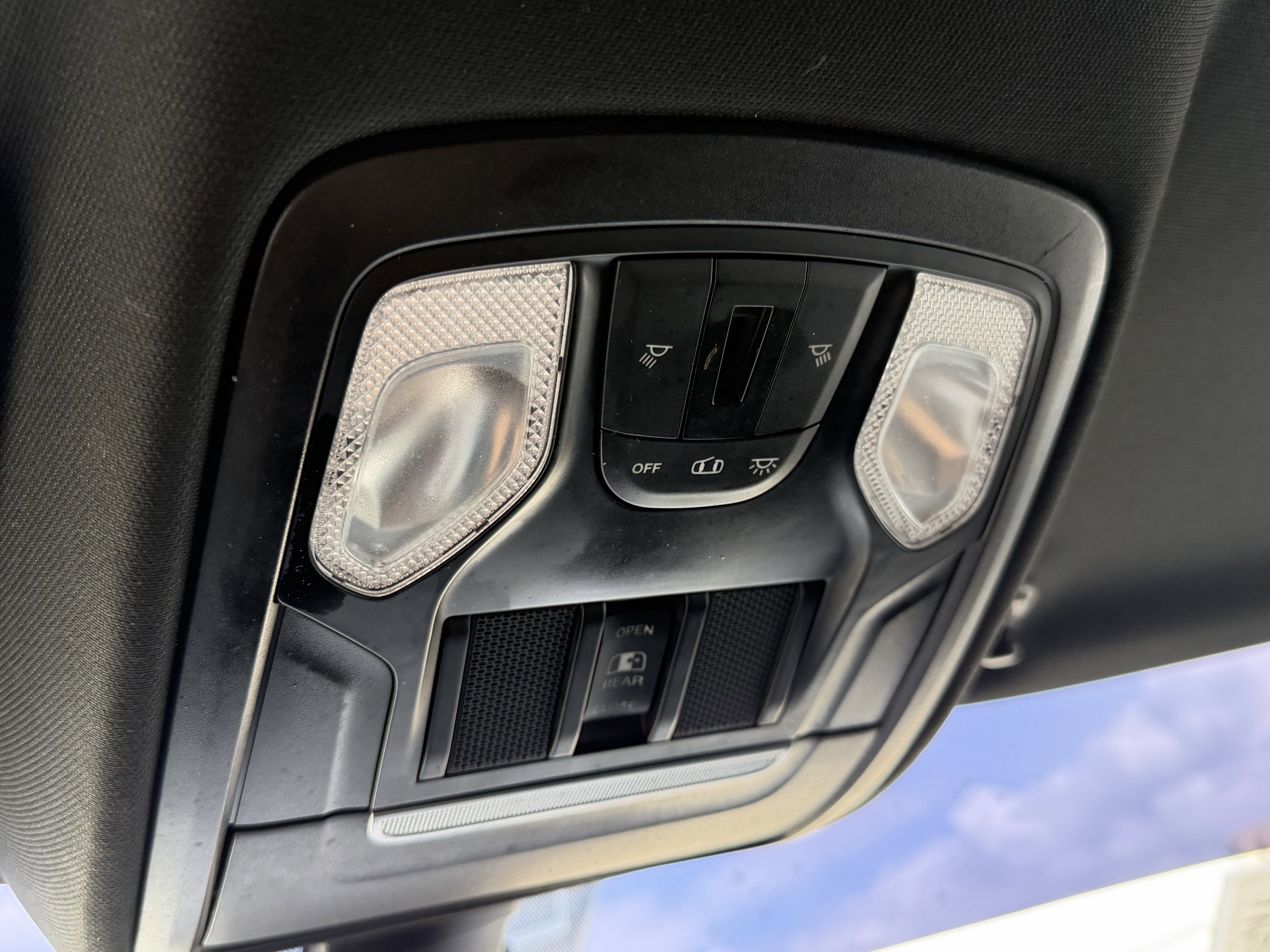 2021 RAM 1500 Lone Star Crew Cab 4x4 5'7' Box