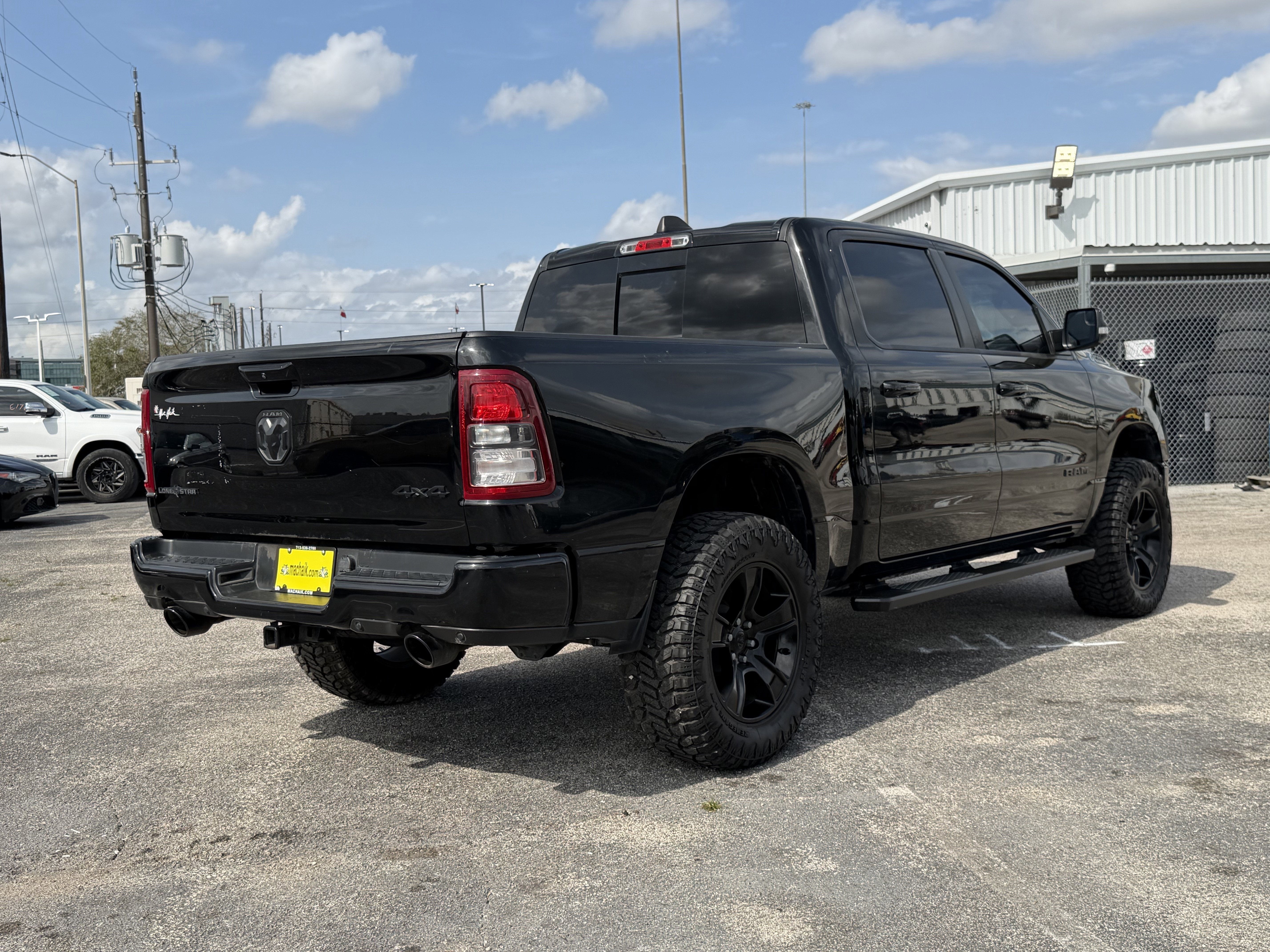 2021 RAM 1500 Lone Star Crew Cab 4x4 5'7' Box