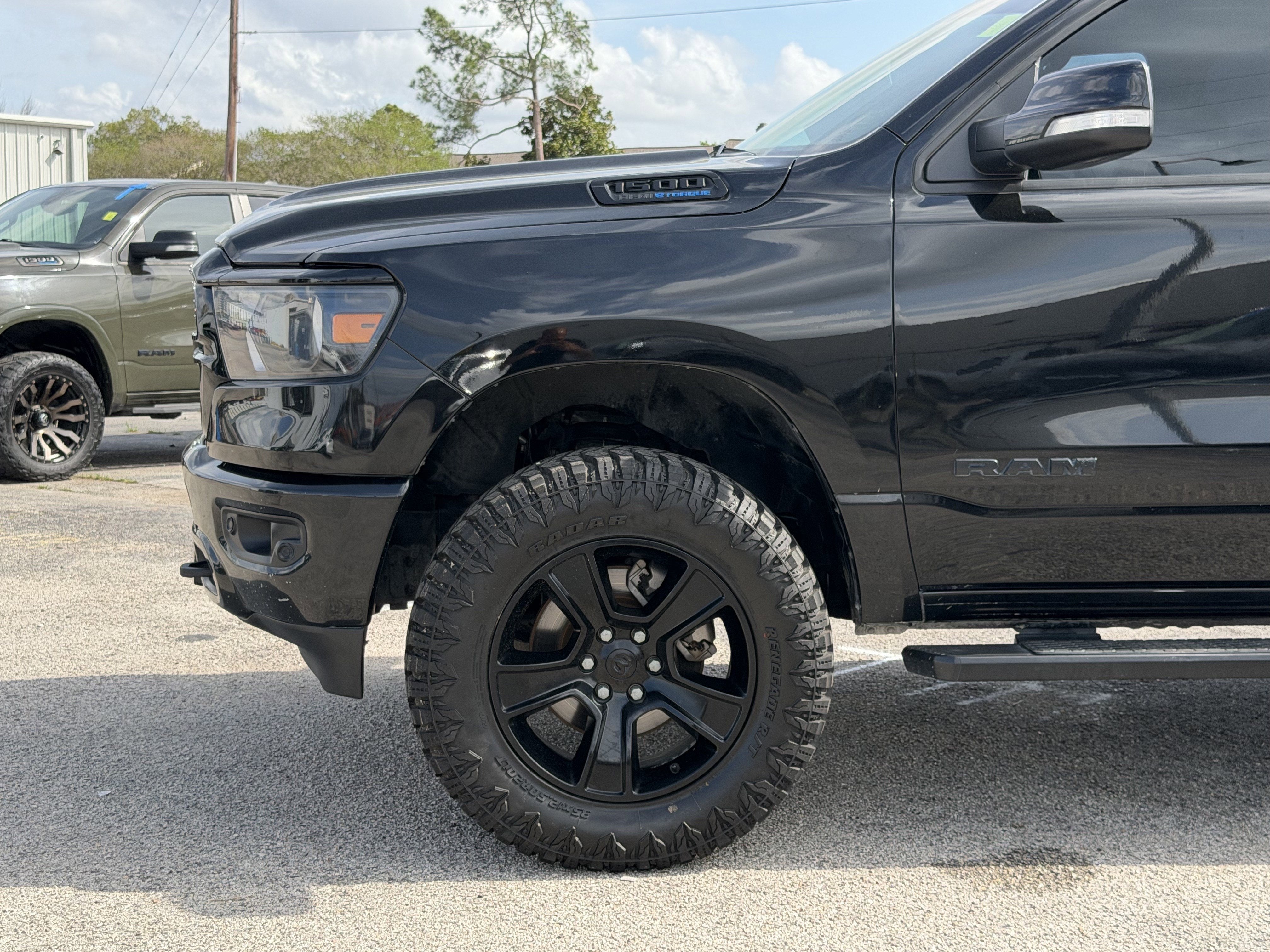 2021 RAM 1500 Lone Star Crew Cab 4x4 5'7' Box