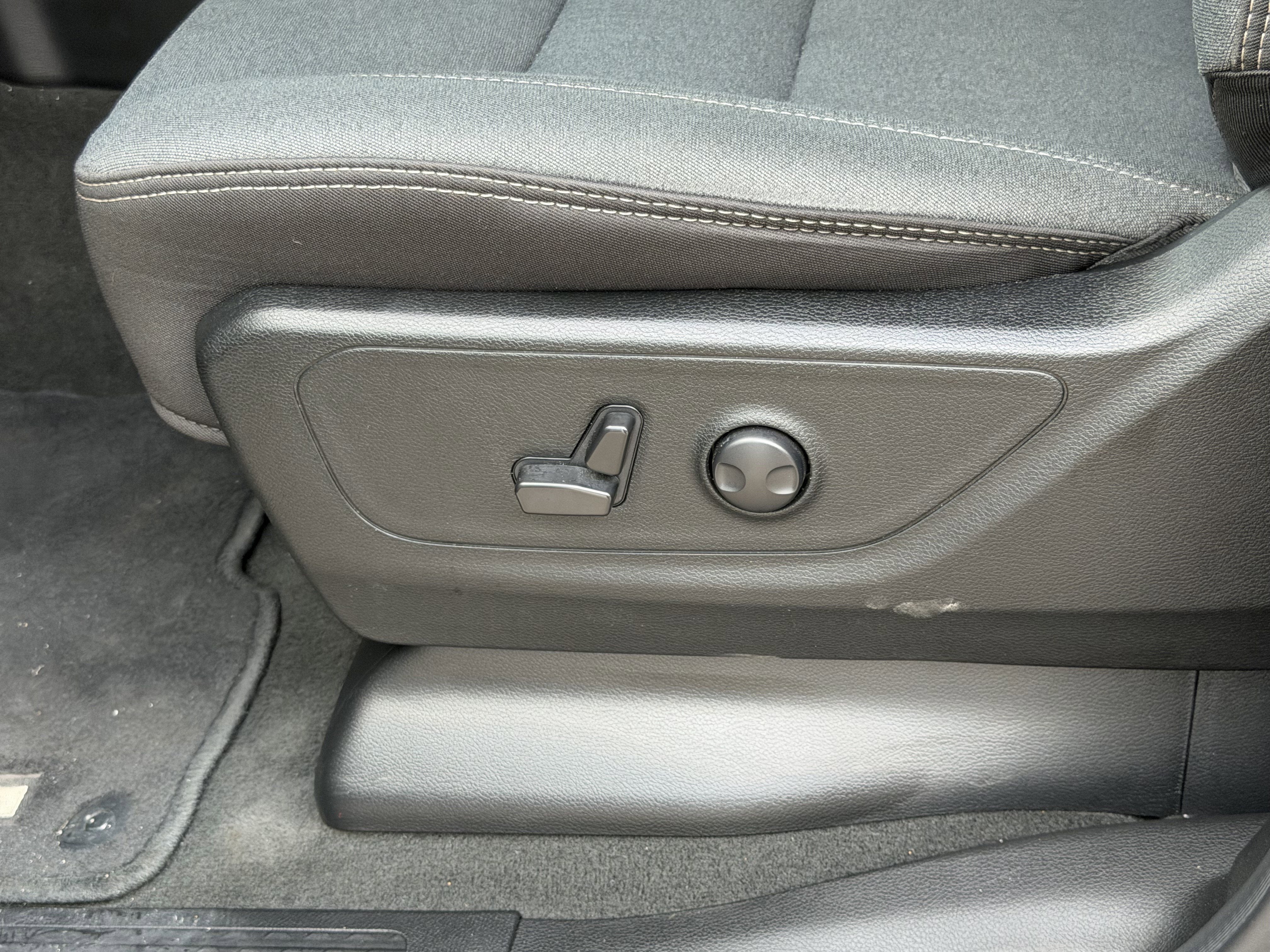 2023 RAM 1500 Lone Star Crew Cab 4x4 5'7' Box