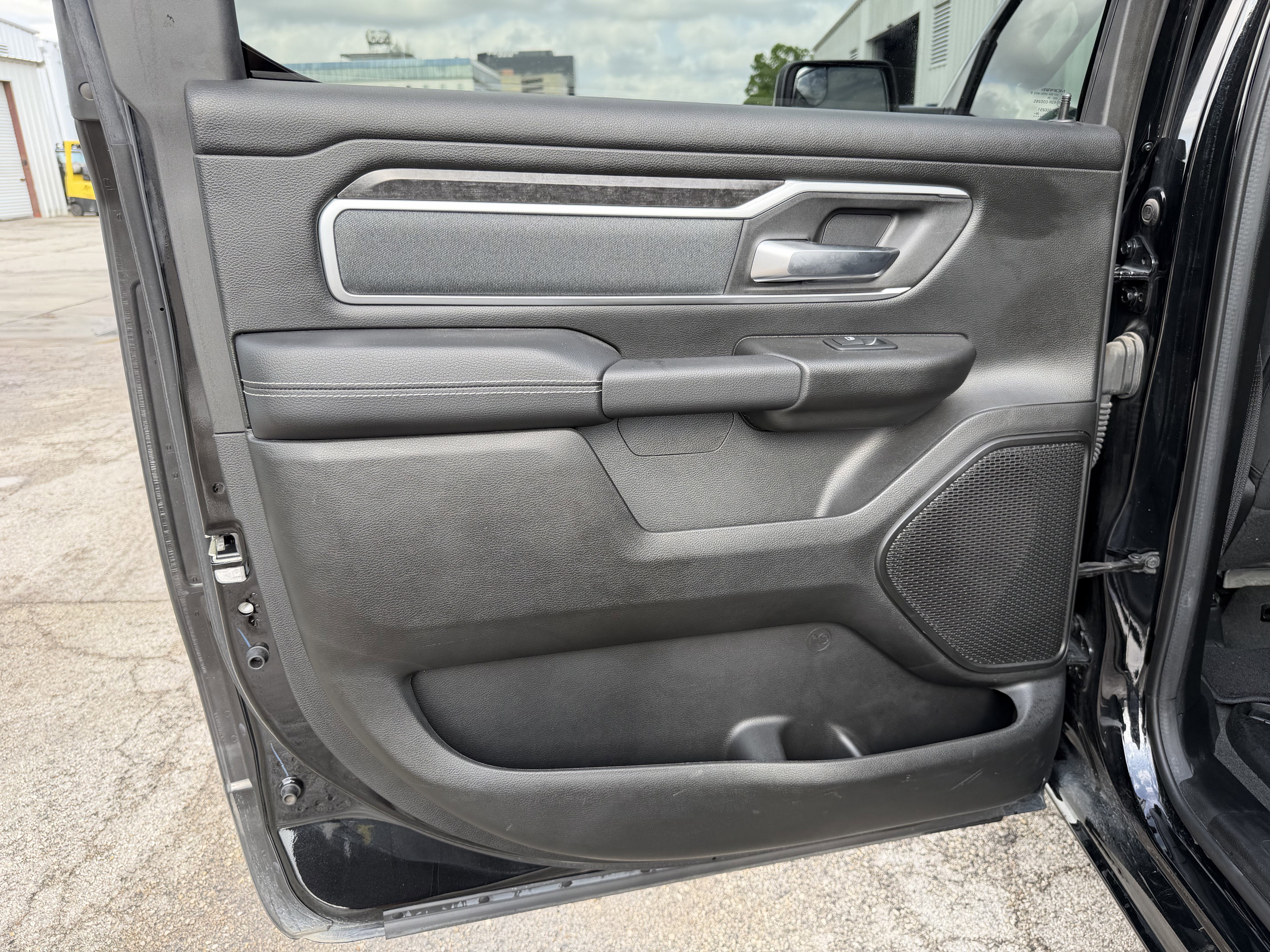 2023 RAM 1500 Lone Star Crew Cab 4x4 5'7' Box