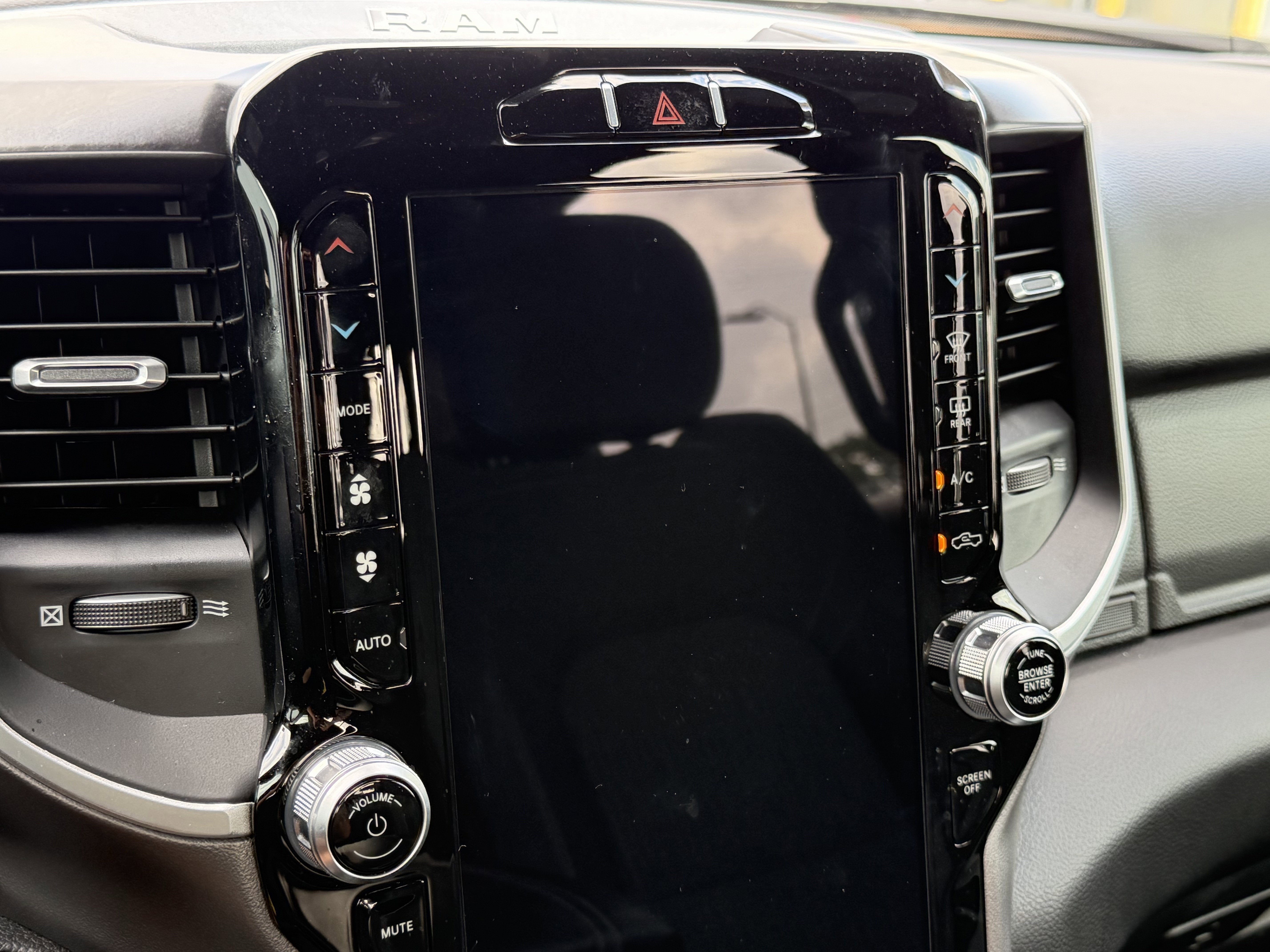 2023 RAM 1500 Lone Star Crew Cab 4x4 5'7' Box