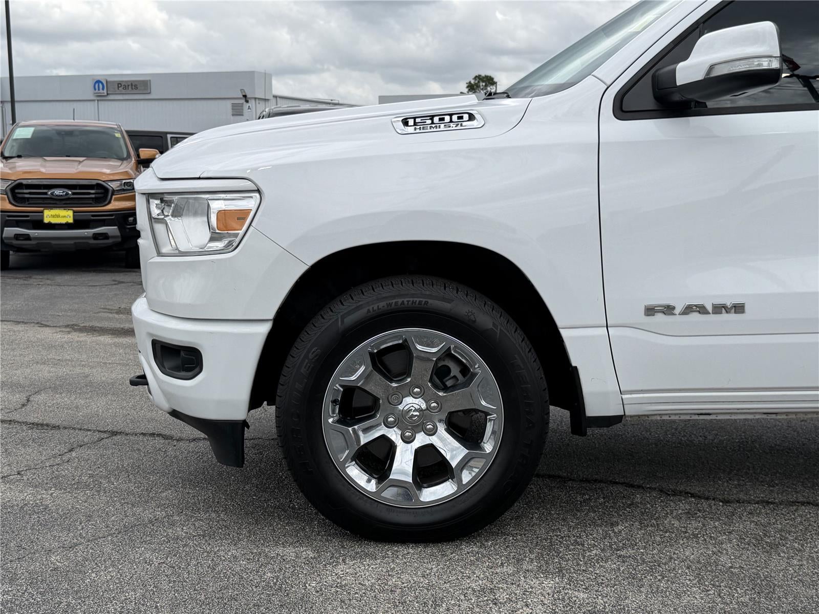 2020 RAM 1500 Lone Star Crew Cab 4x4 5'7' Box