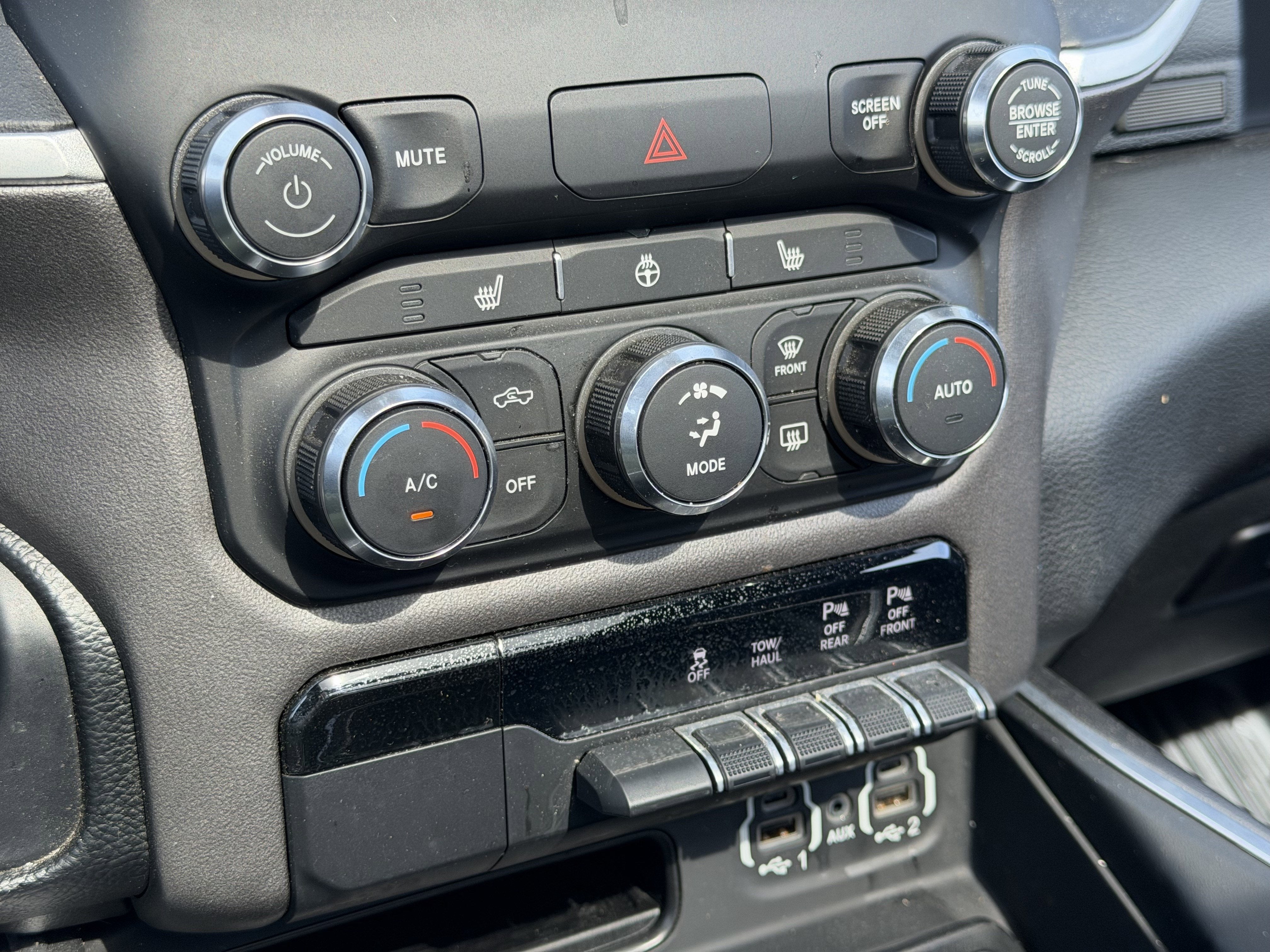 2021 RAM 1500 Big Horn Crew Cab 4x4 5'7' Box