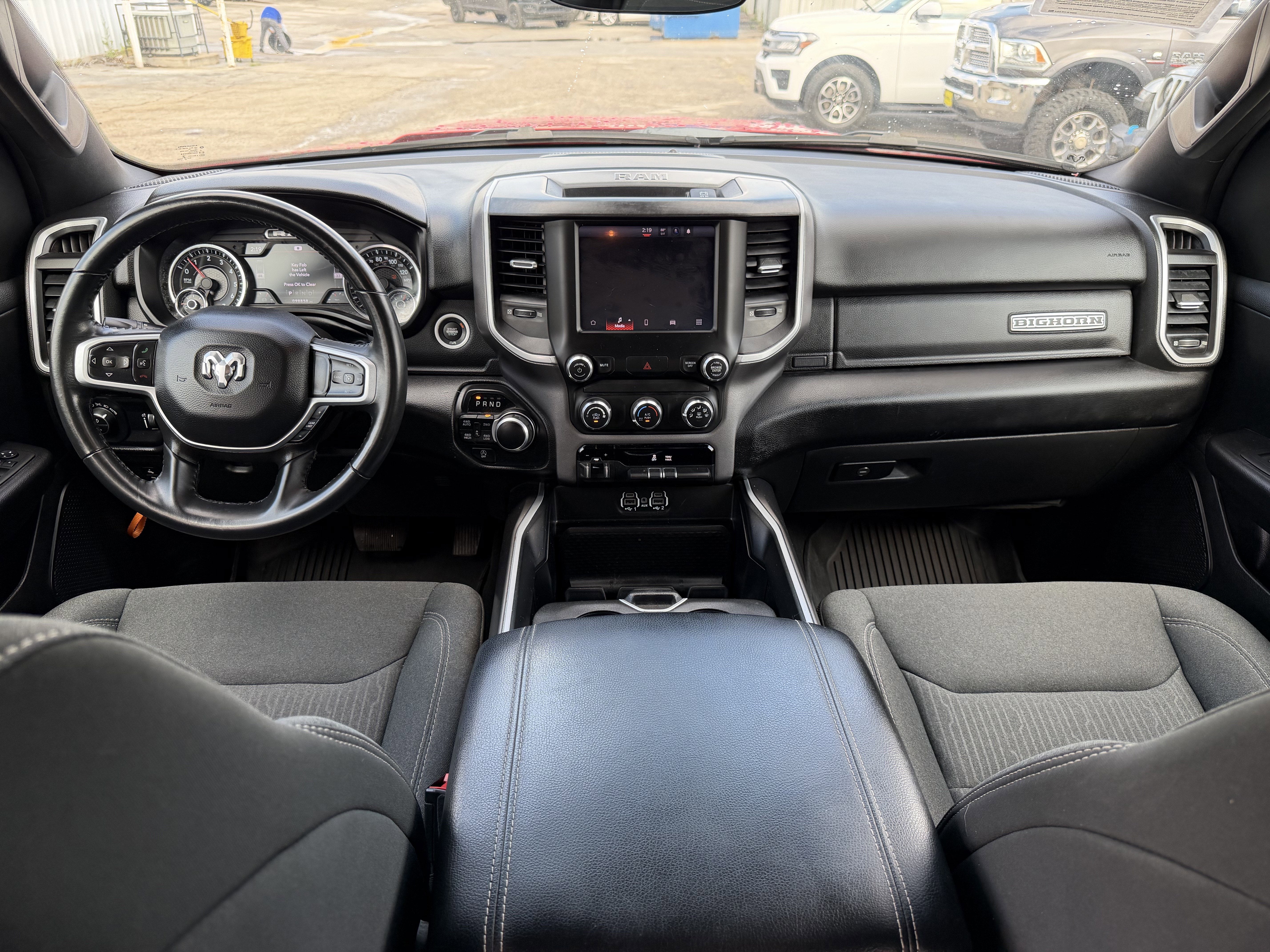 2022 RAM 1500 Big Horn Crew Cab 4x4 5'7' Box