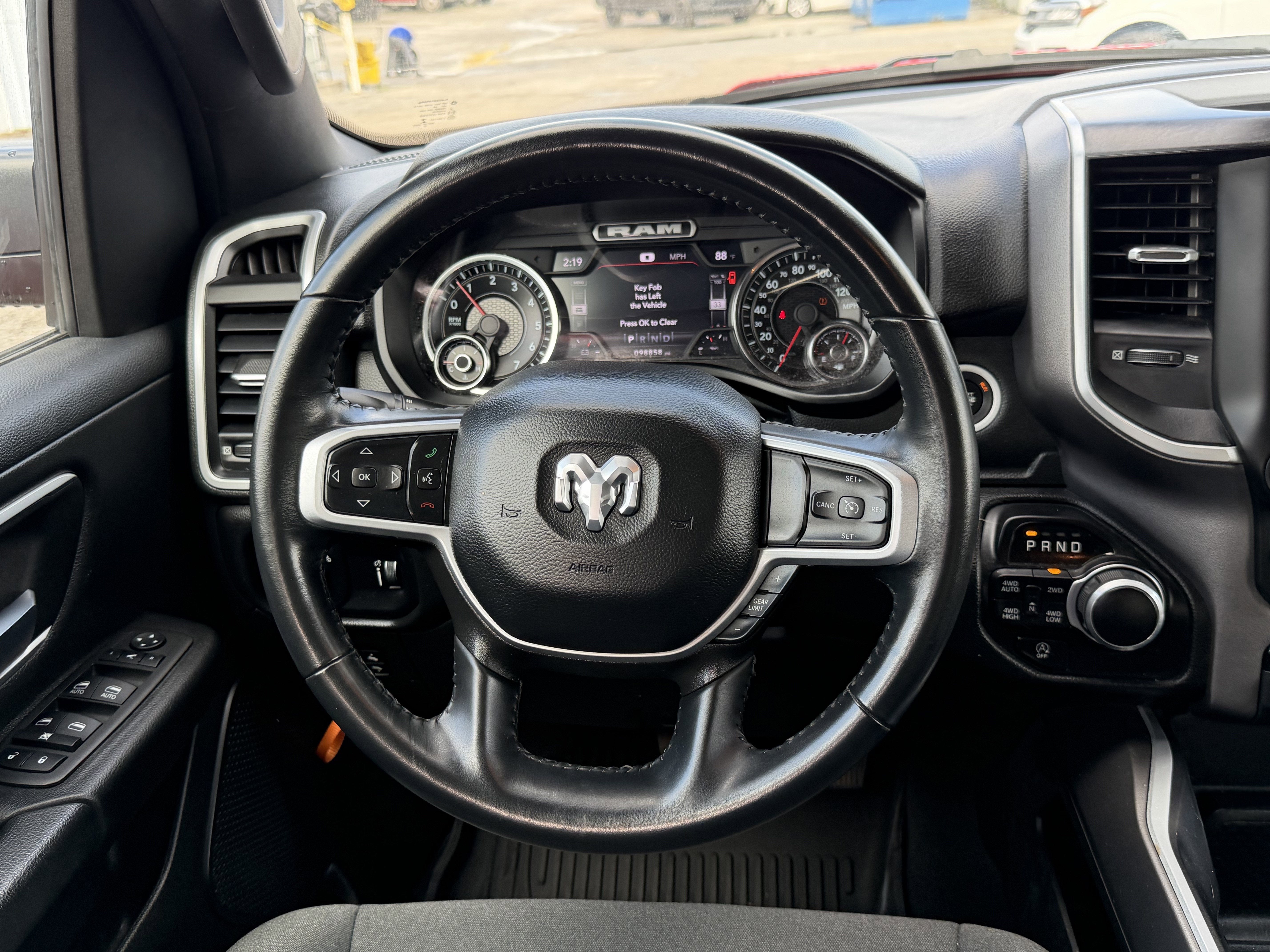 2022 RAM 1500 Big Horn Crew Cab 4x4 5'7' Box