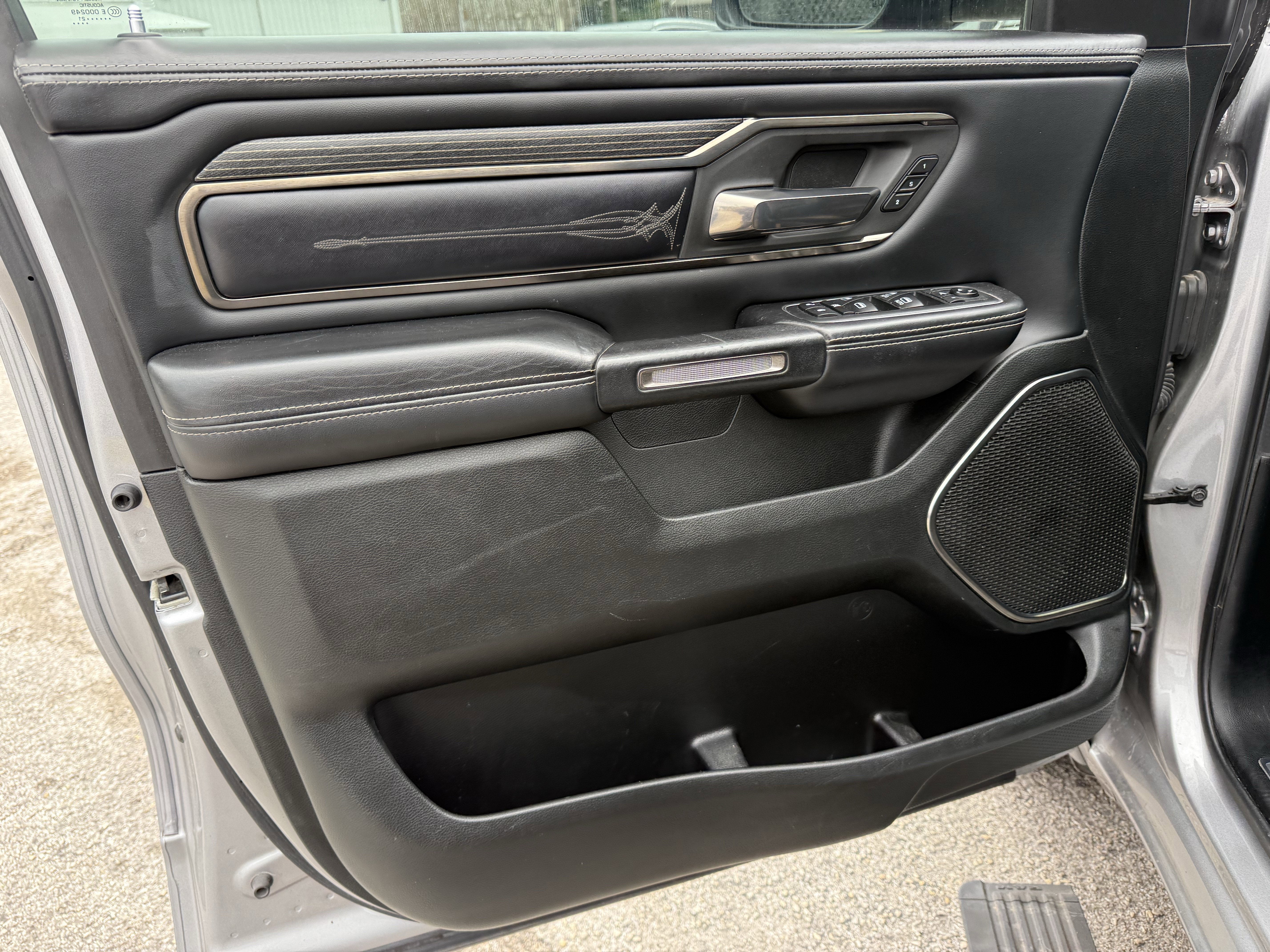 2021 RAM 1500 Limited Crew Cab 4x4 5'7' Box