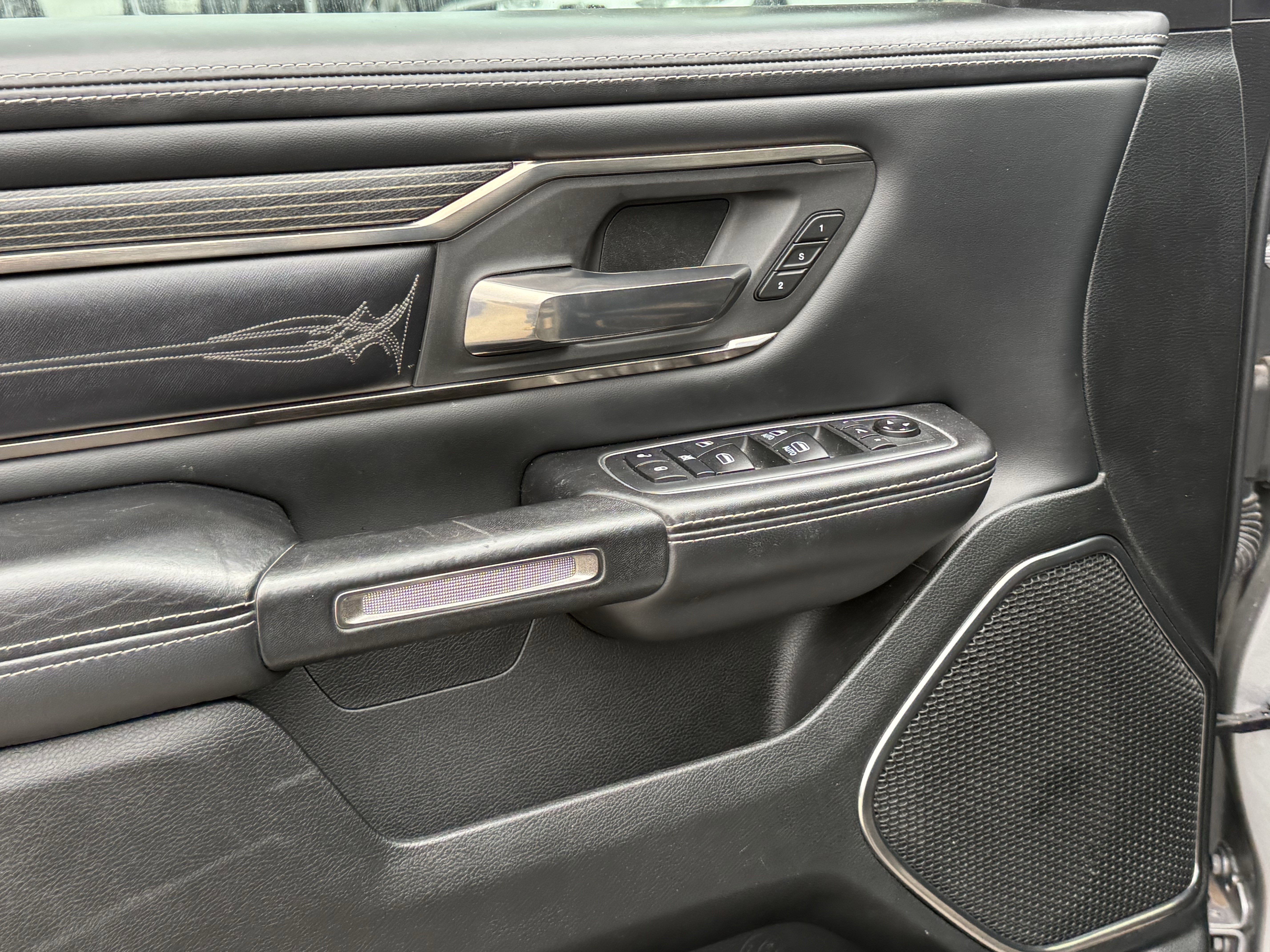 2021 RAM 1500 Limited Crew Cab 4x4 5'7' Box