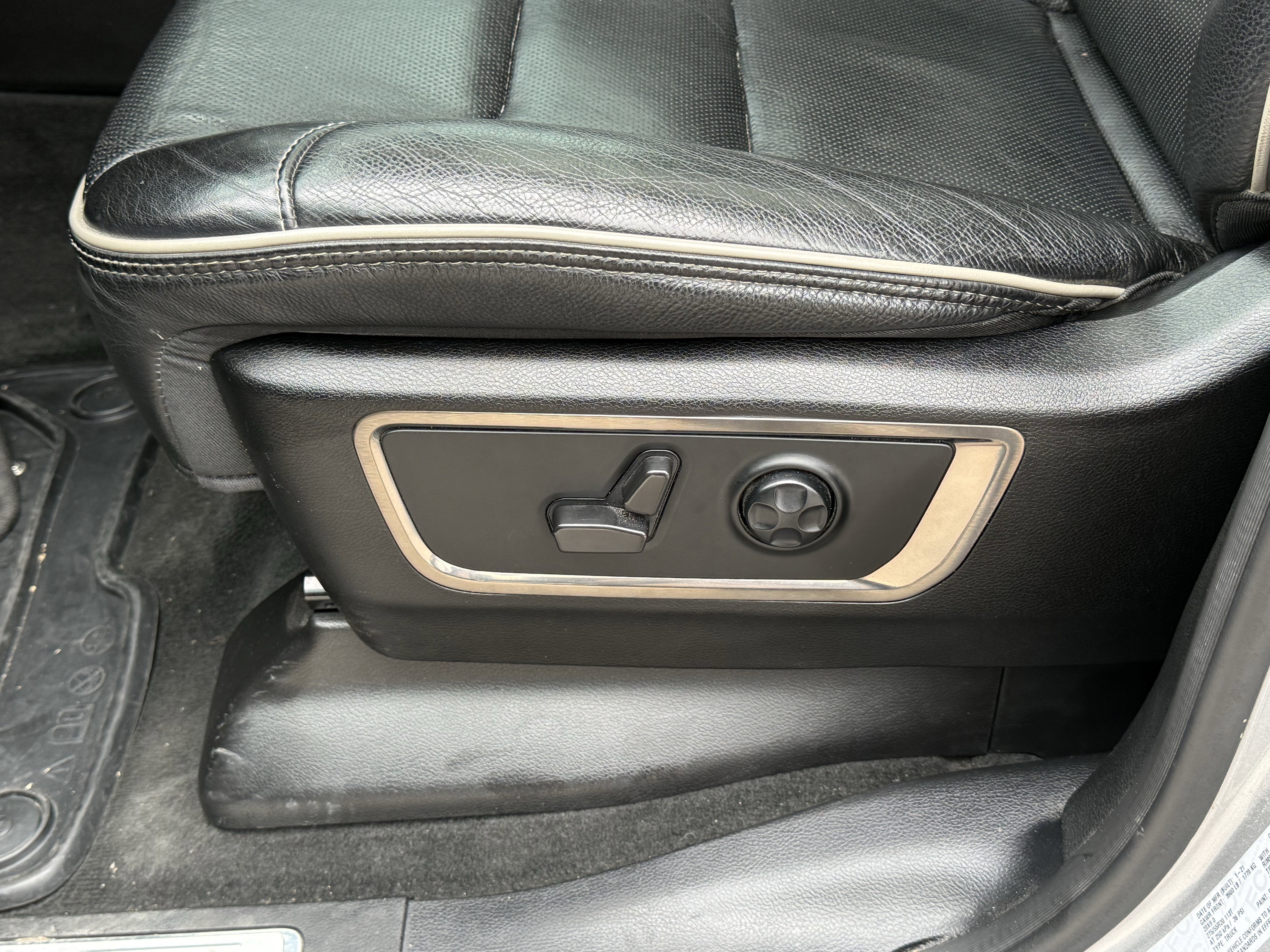 2021 RAM 1500 Limited Crew Cab 4x4 5'7' Box