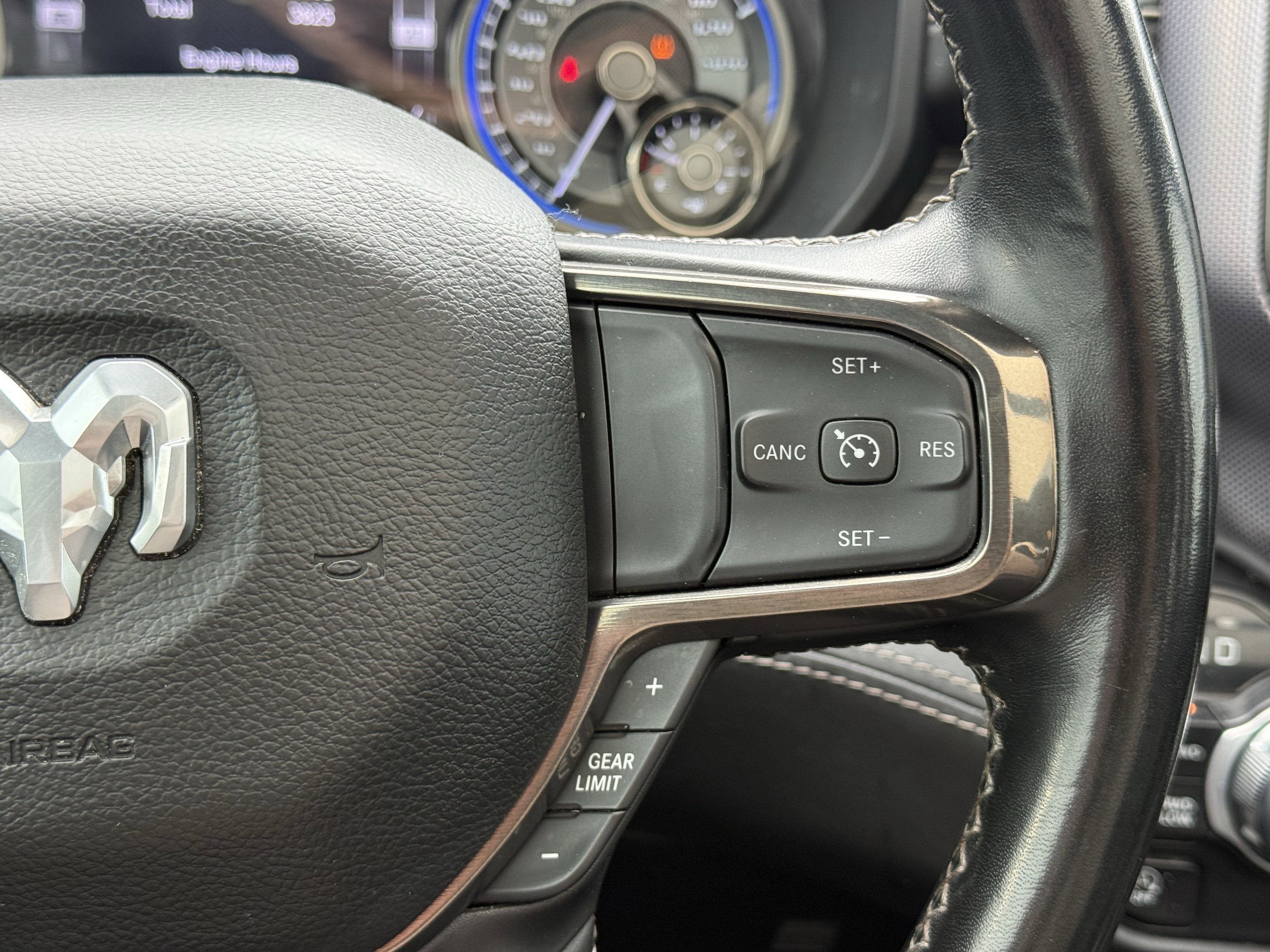 2021 RAM 1500 Limited Crew Cab 4x4 5'7' Box