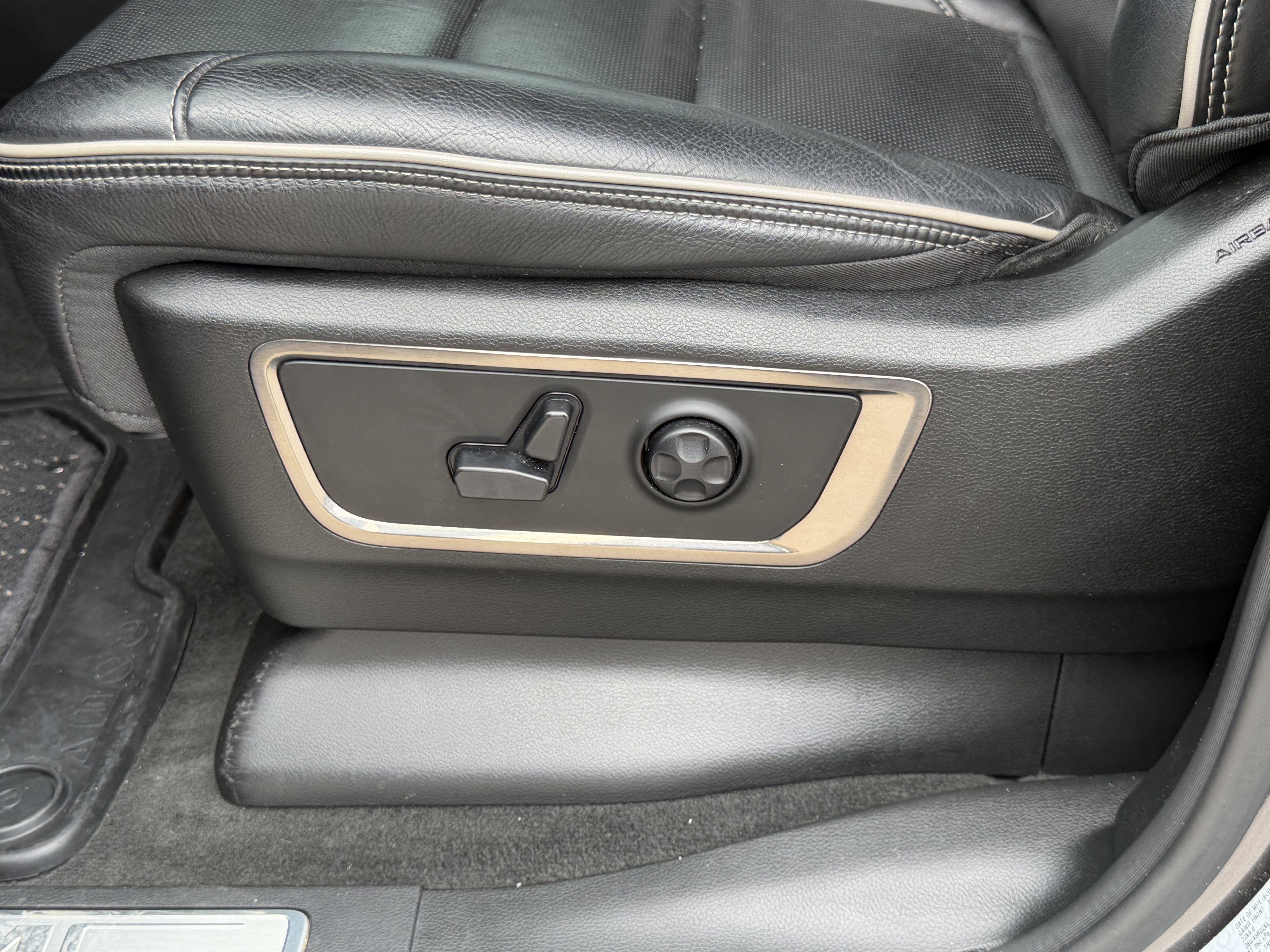 2021 RAM 1500 Limited Crew Cab 4x4 5'7' Box