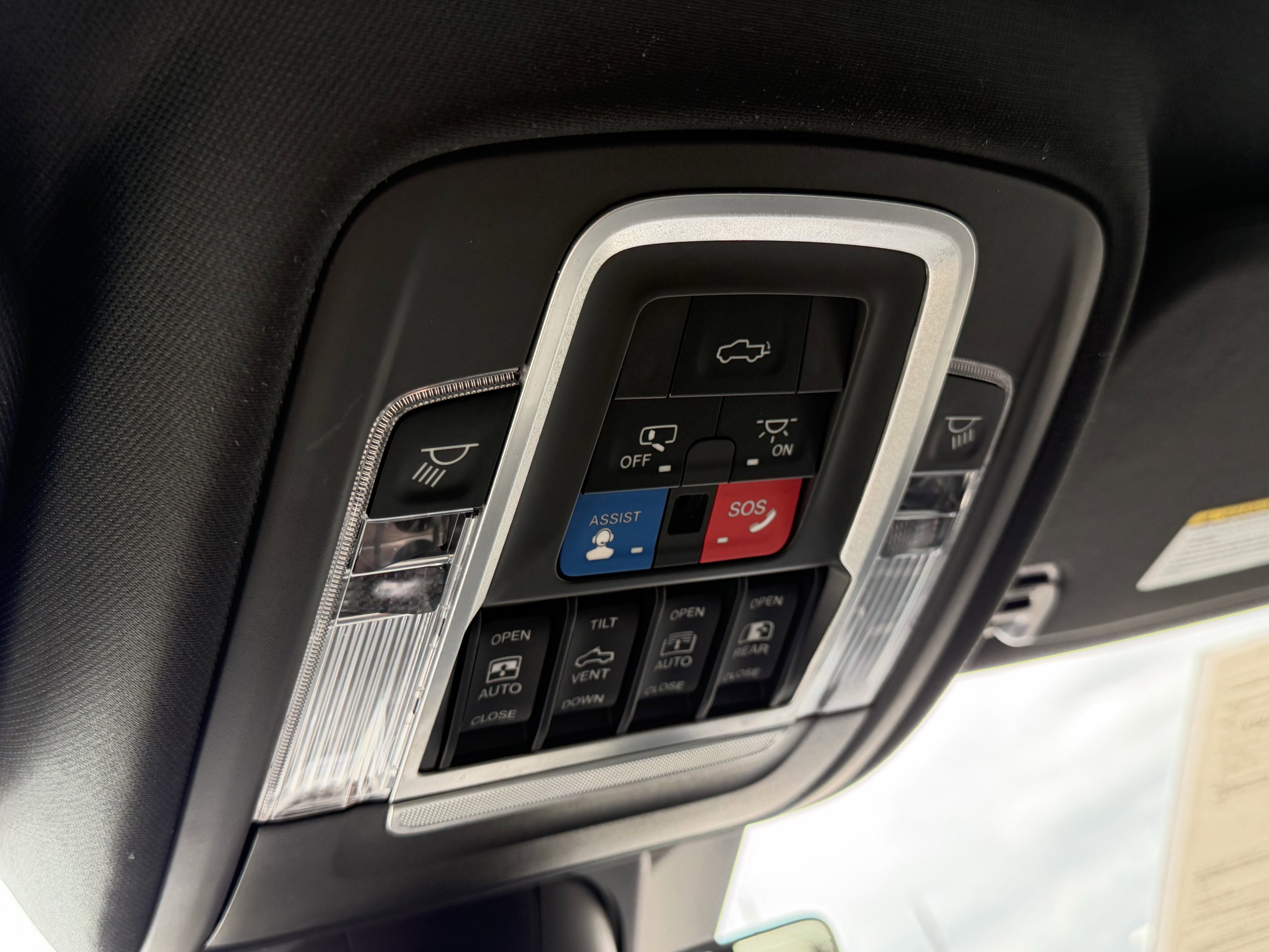 2021 RAM 1500 Limited Crew Cab 4x4 5'7' Box