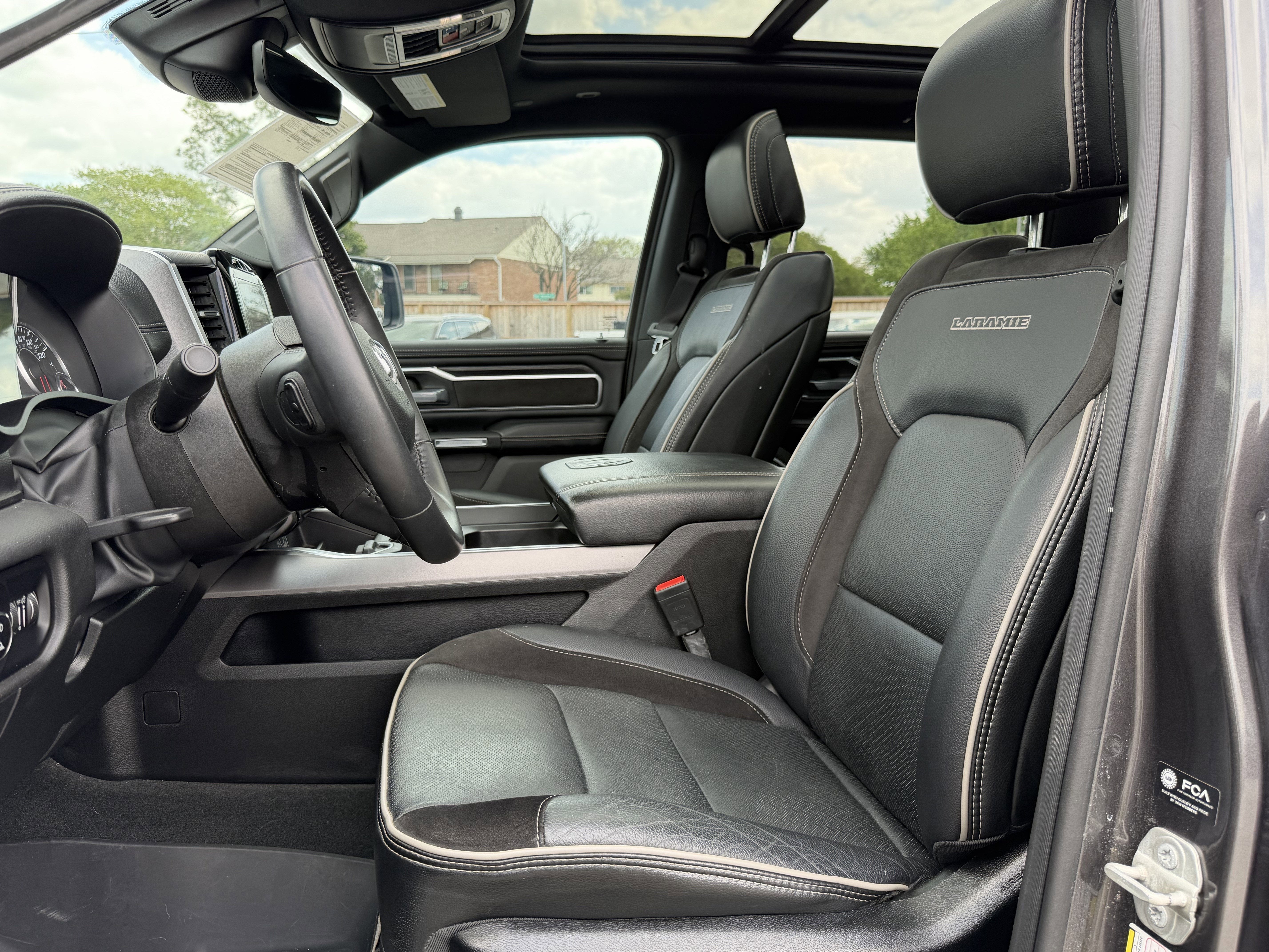 2024 RAM 1500 LARAMIE