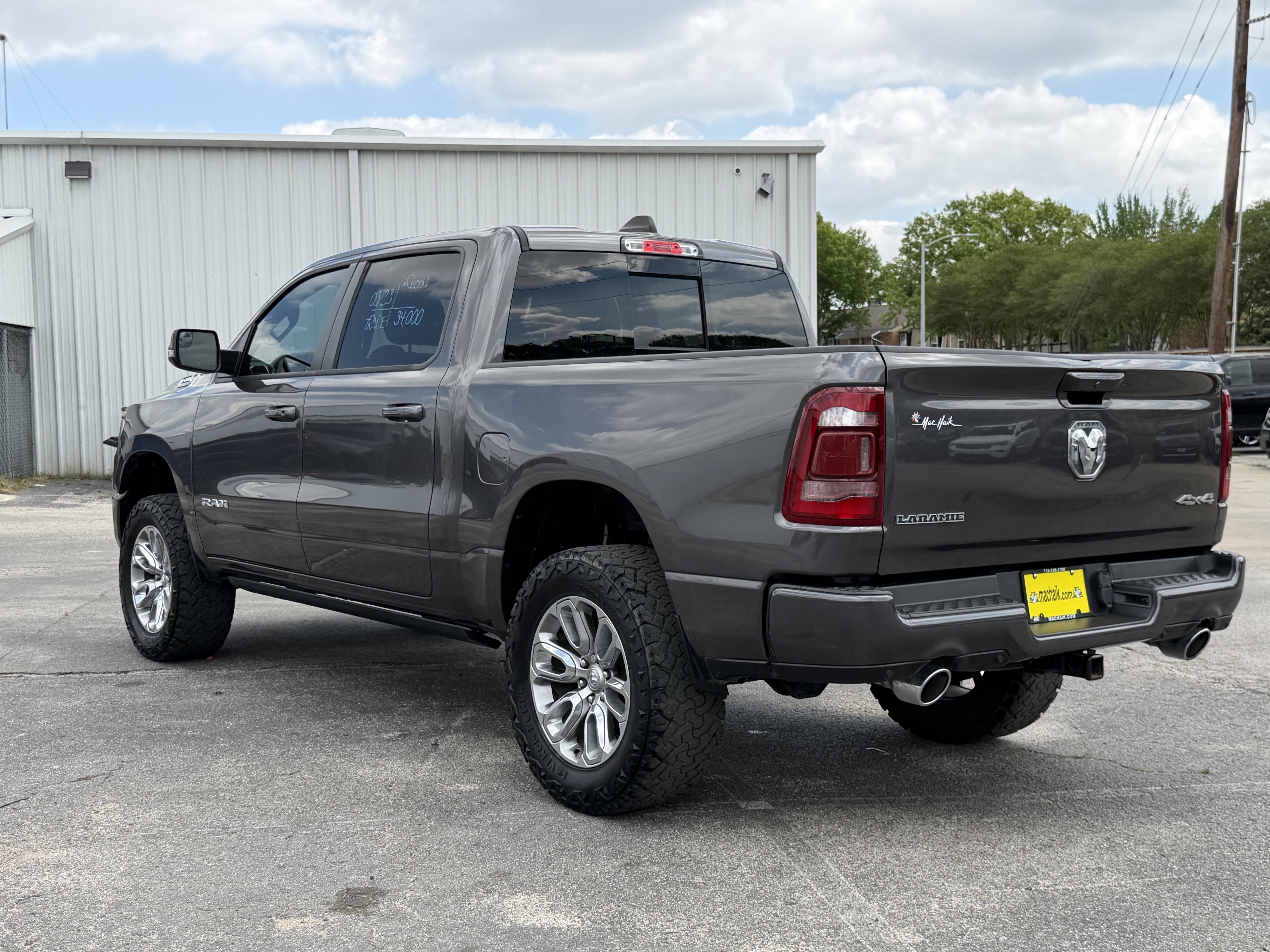 2024 RAM 1500 LARAMIE