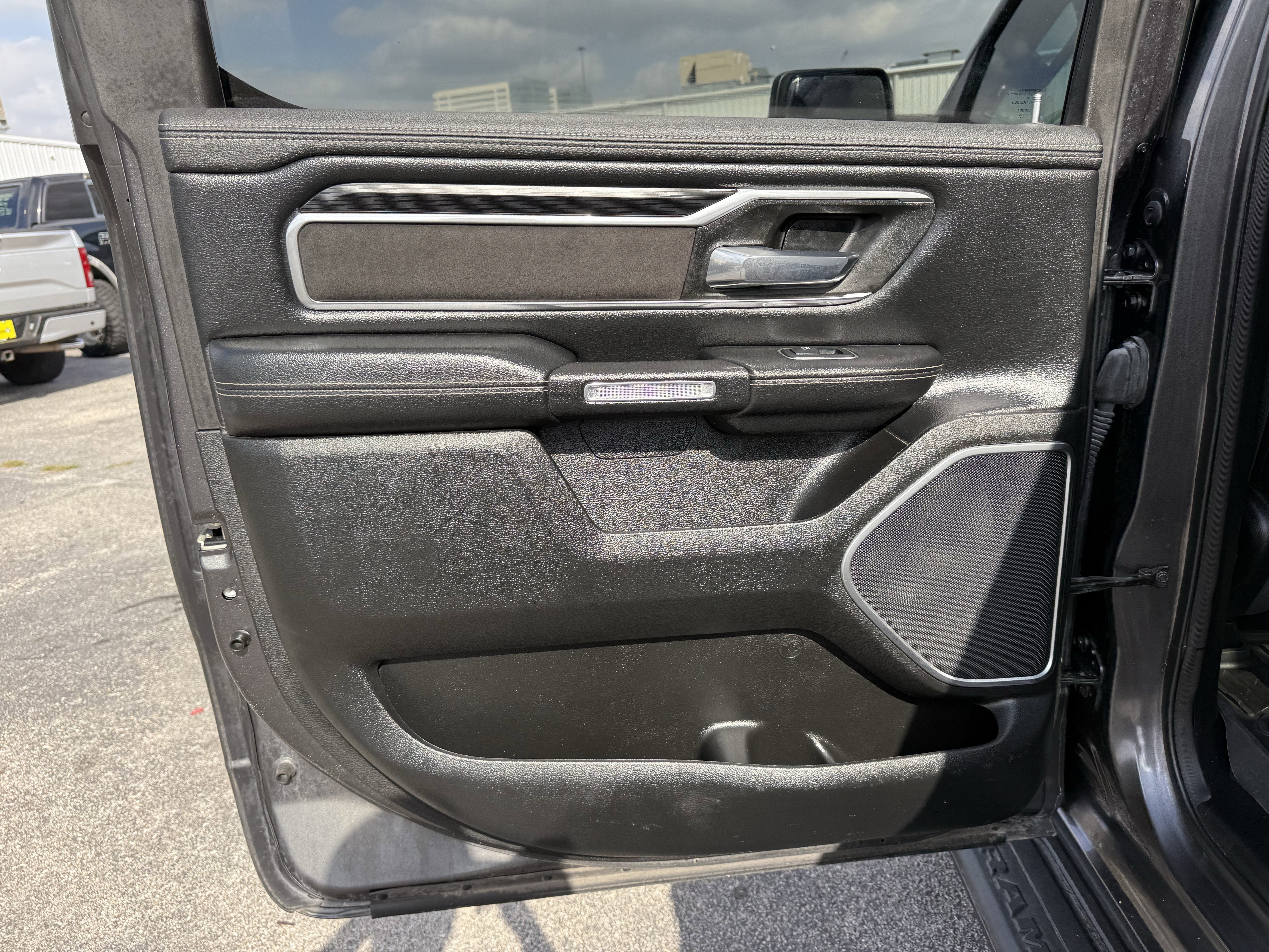 2023 RAM 1500 LARAMIE