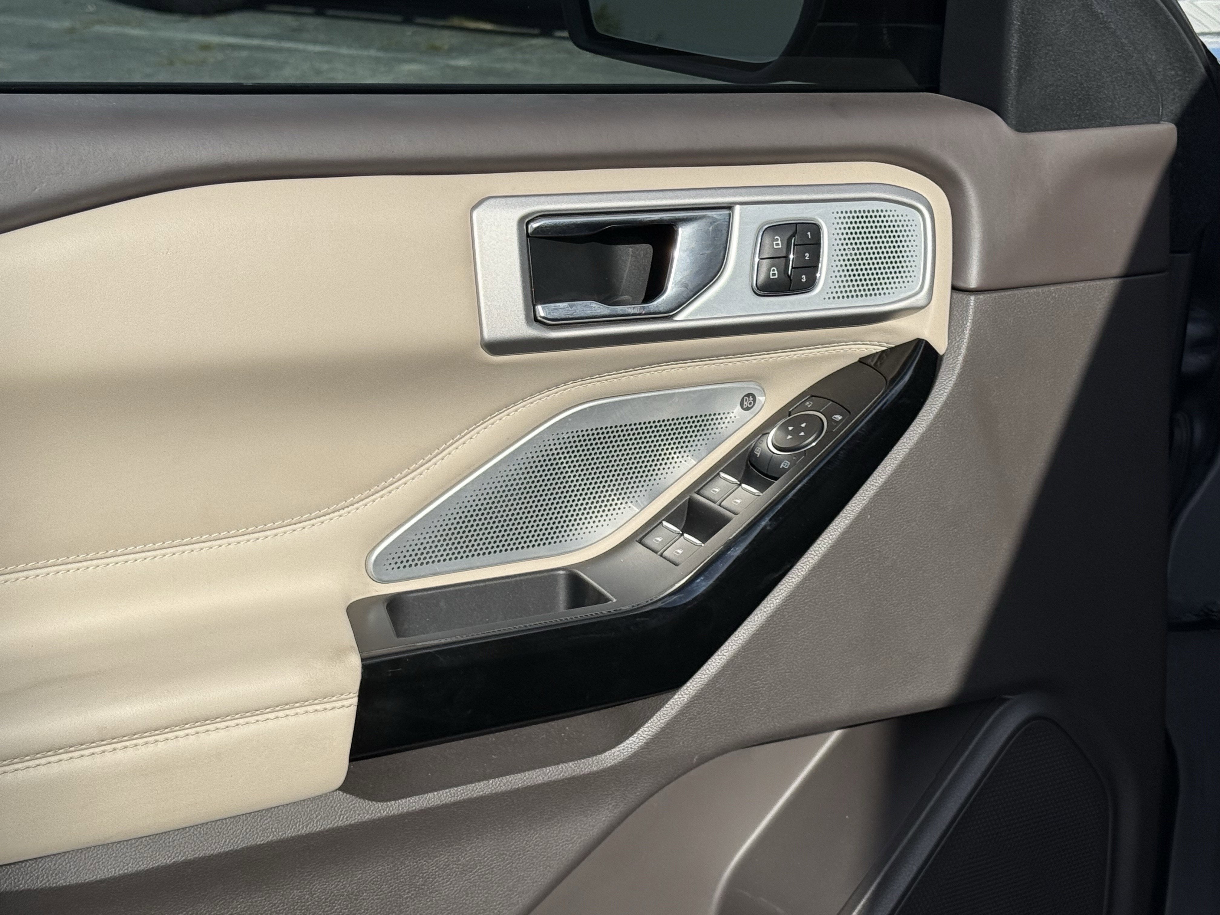 2021 Ford Explorer Platinum