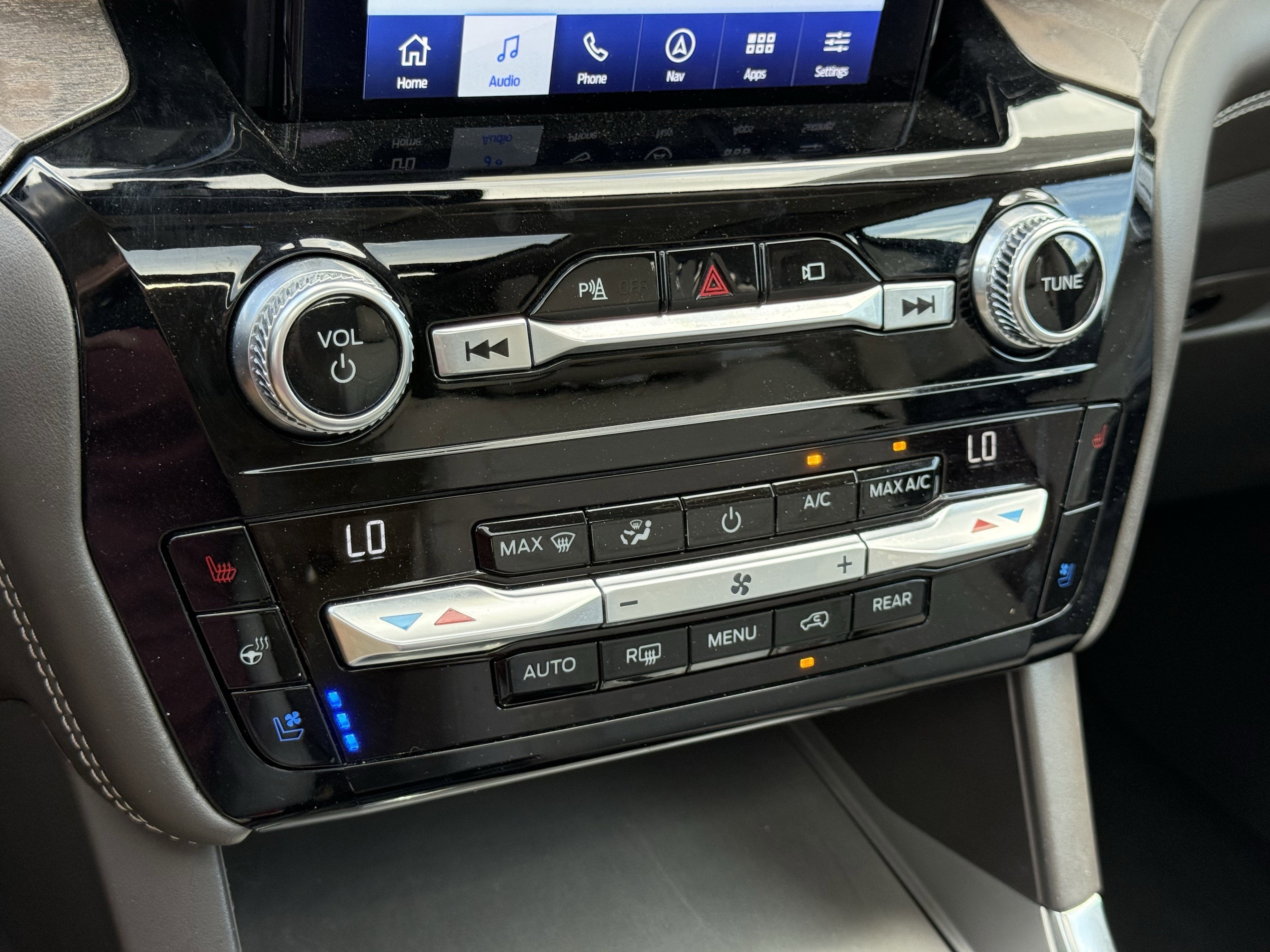 2021 Ford Explorer Platinum