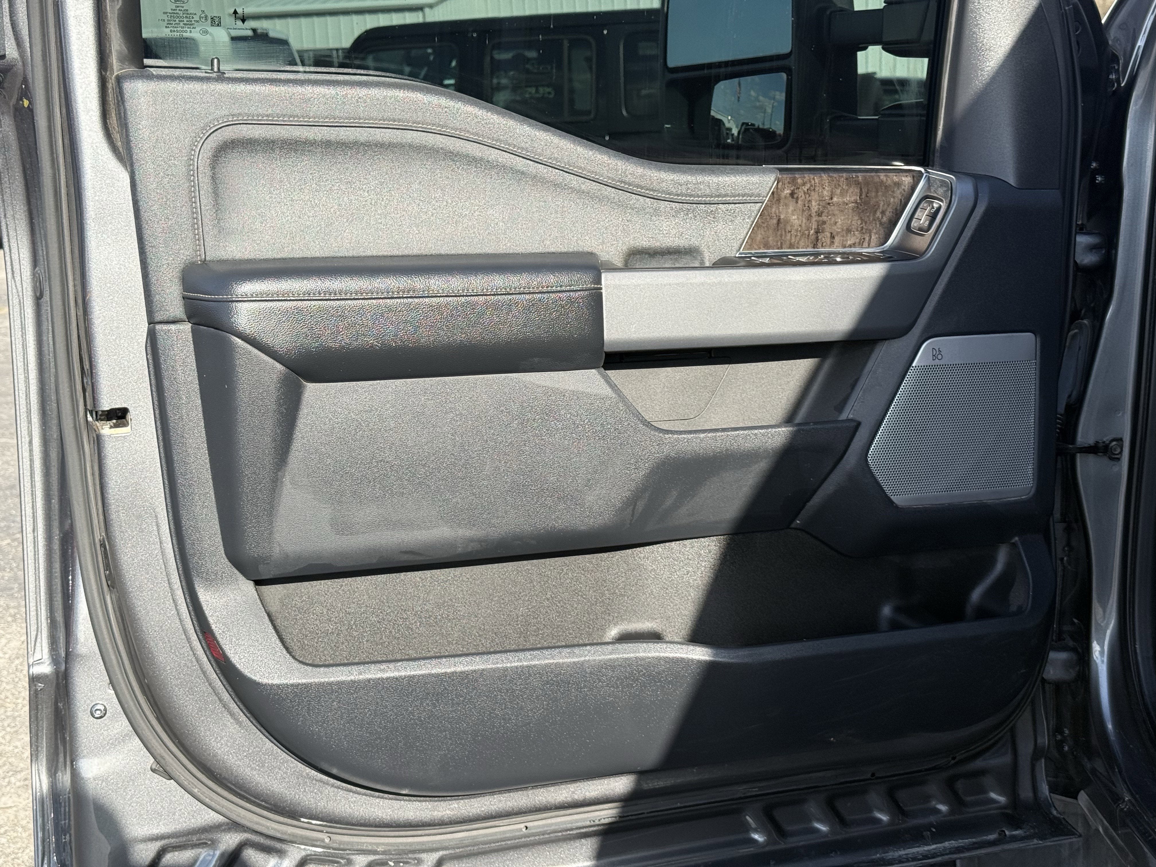 2023 Ford F-350 LARIAT