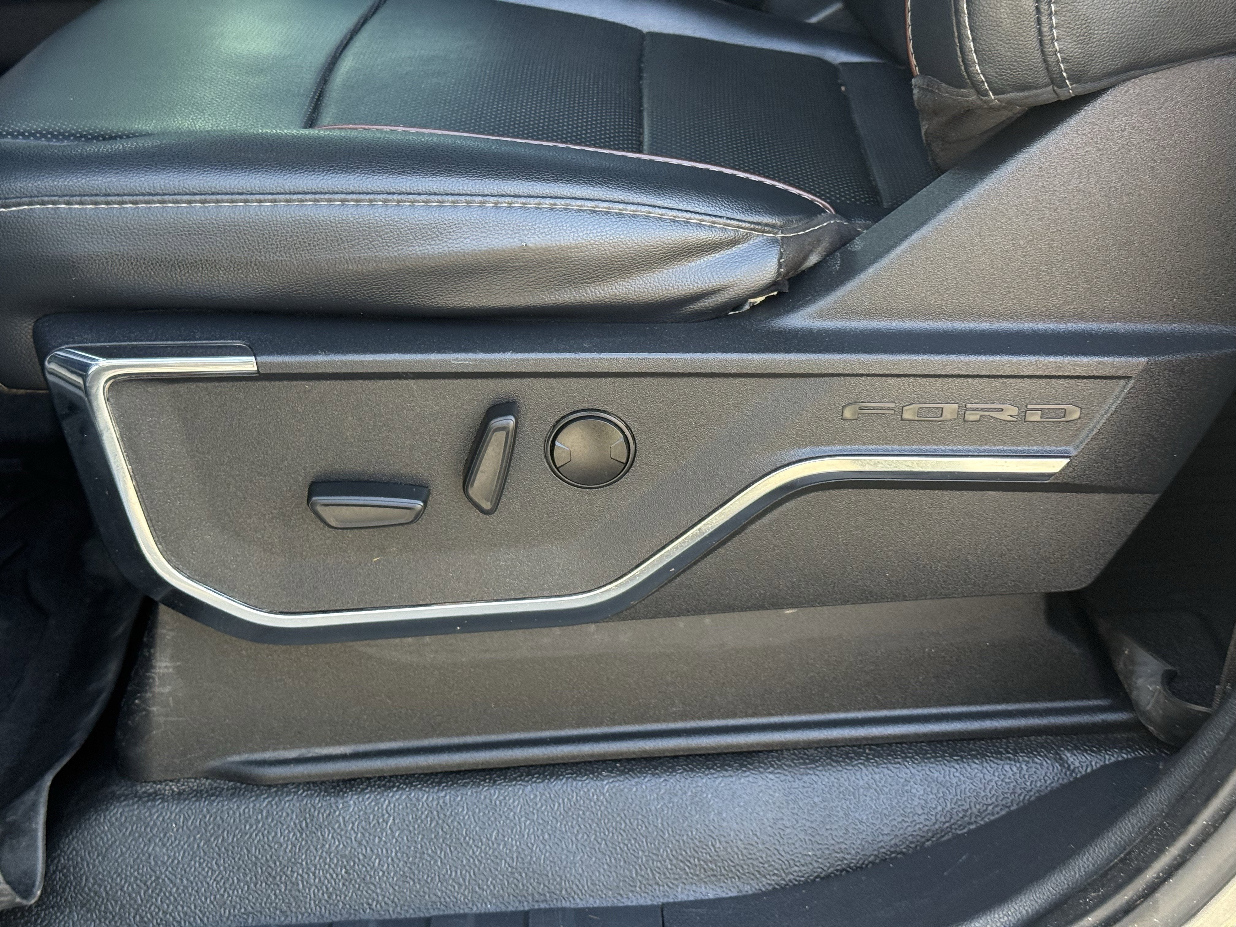 2023 Ford F-350 LARIAT