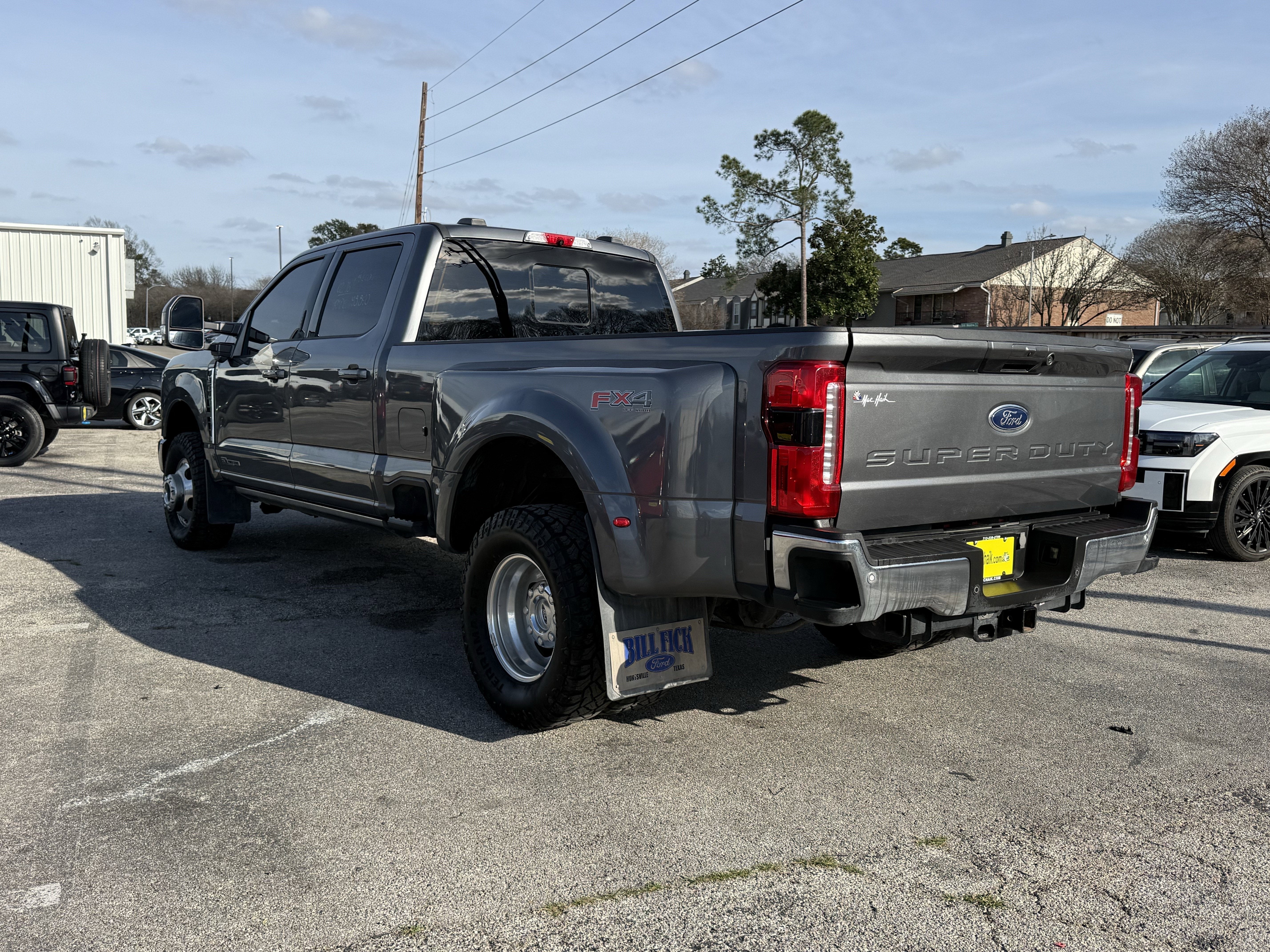 2023 Ford F-350 LARIAT